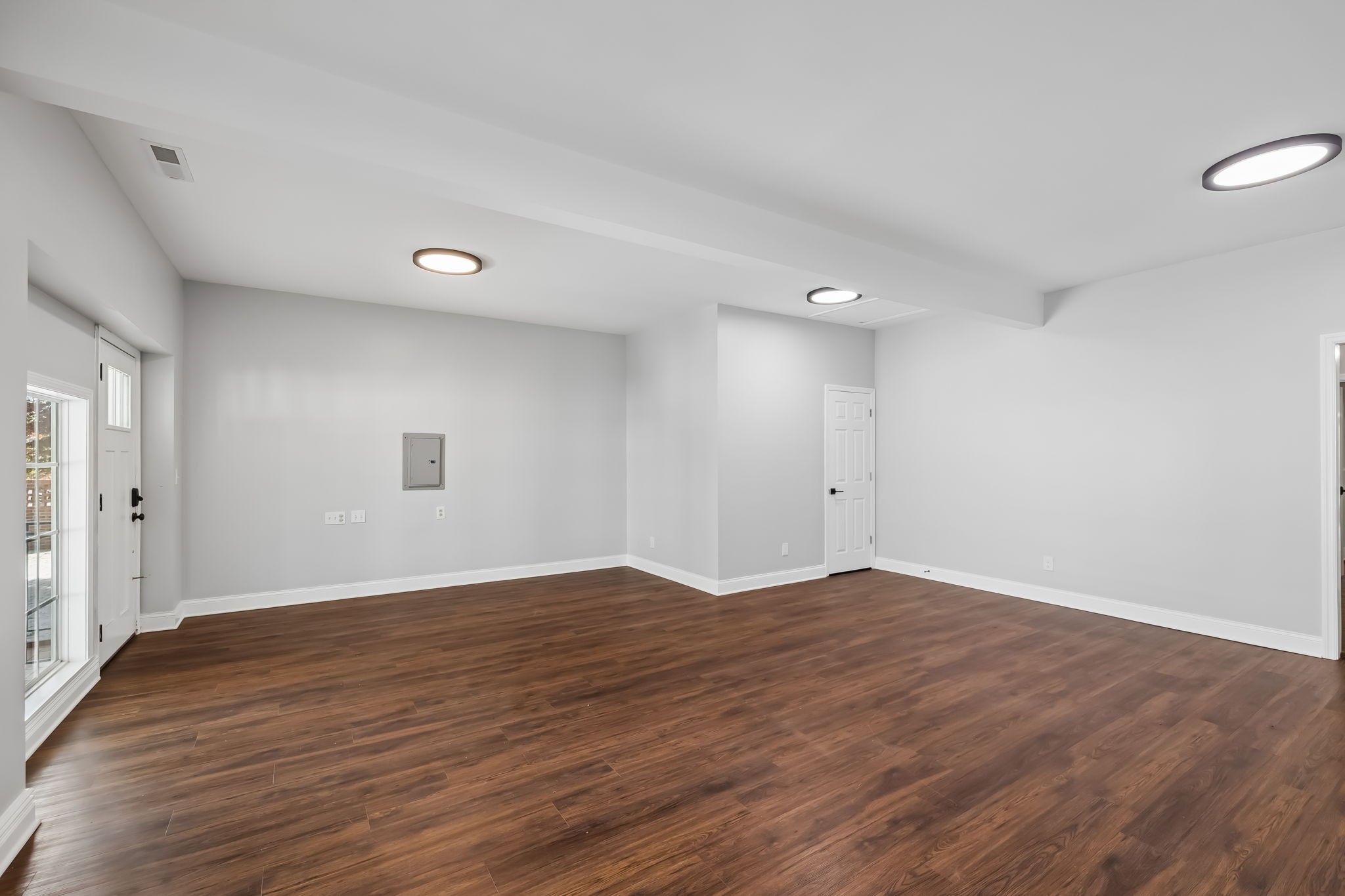 728 S Spring St Property Photo 49