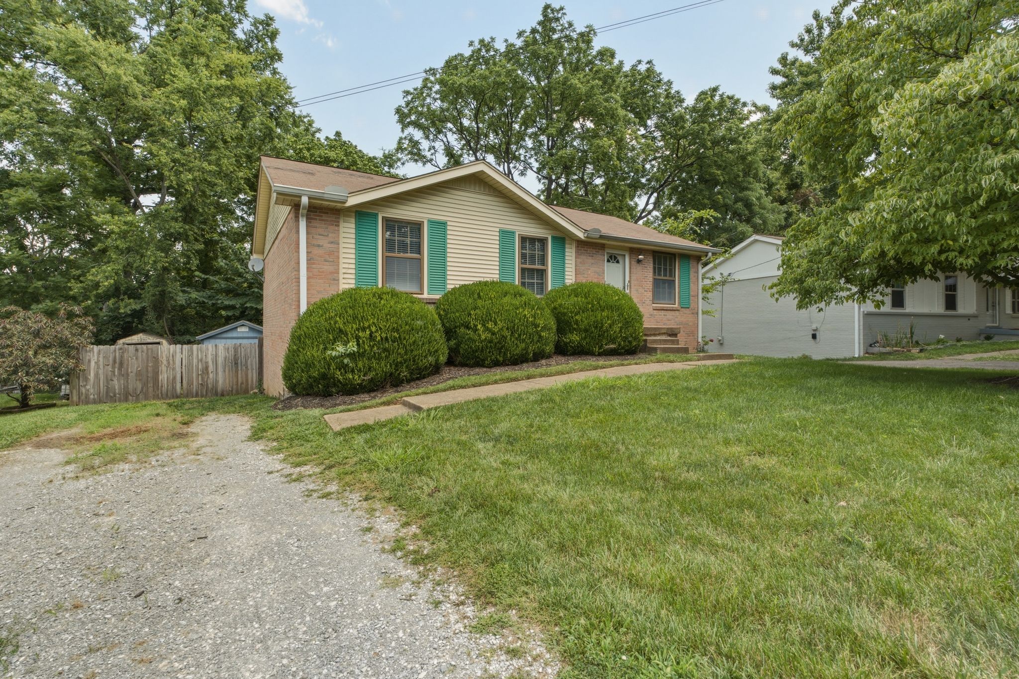 3913 Atkins Dr Property Photo 1