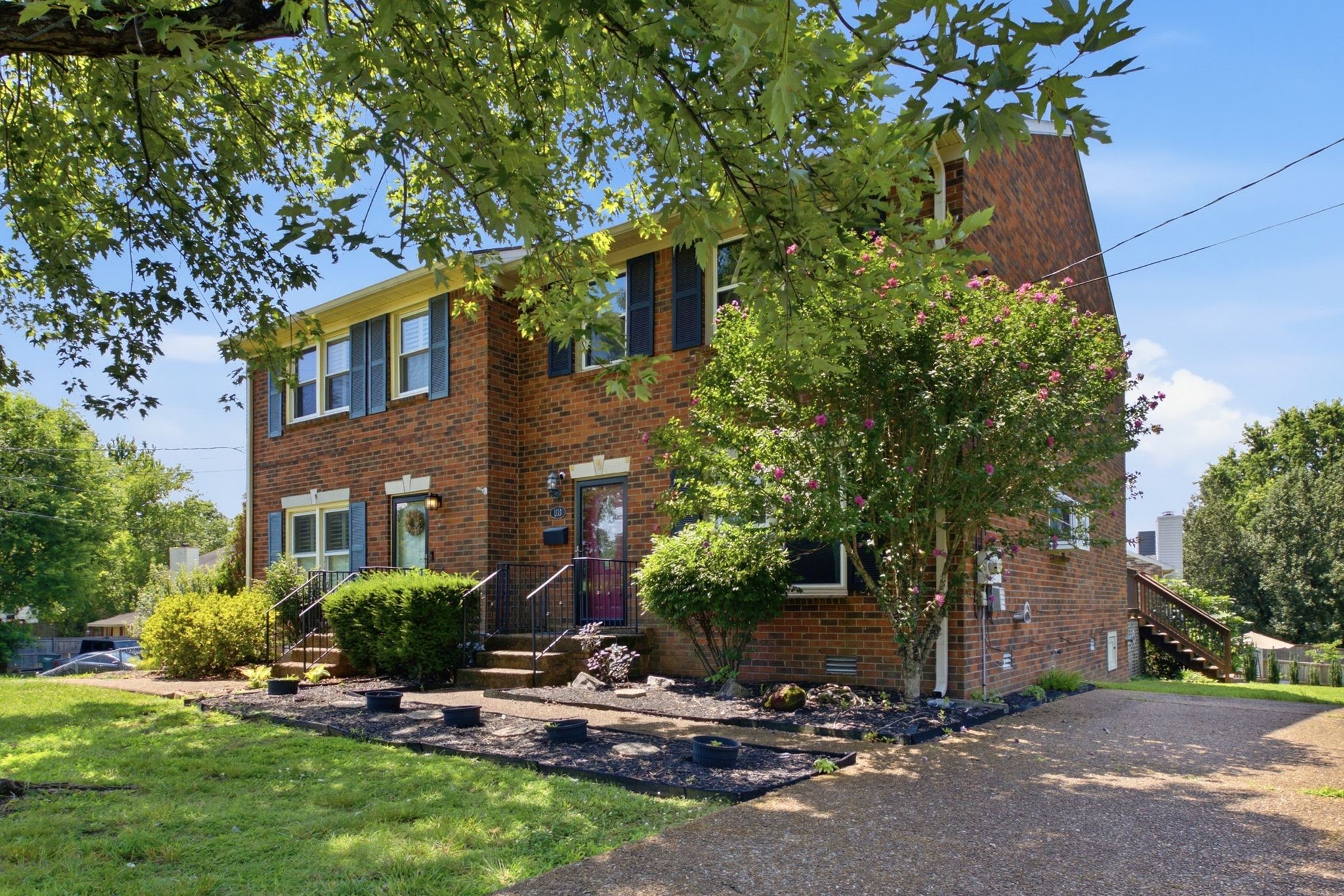 103 Woodcraft Ct Property Photo 1