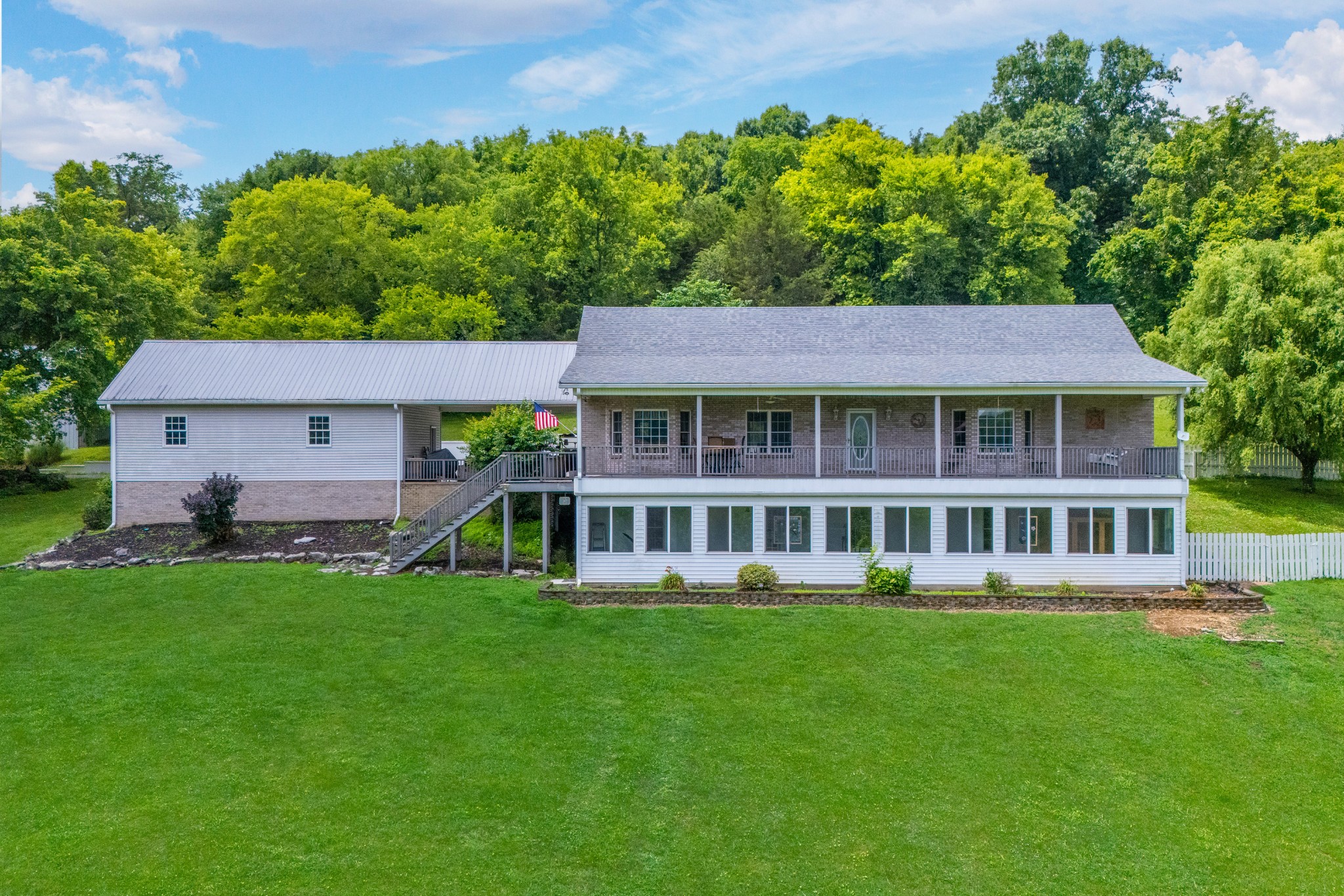 769 Happy Valley Rd Property Photo 1