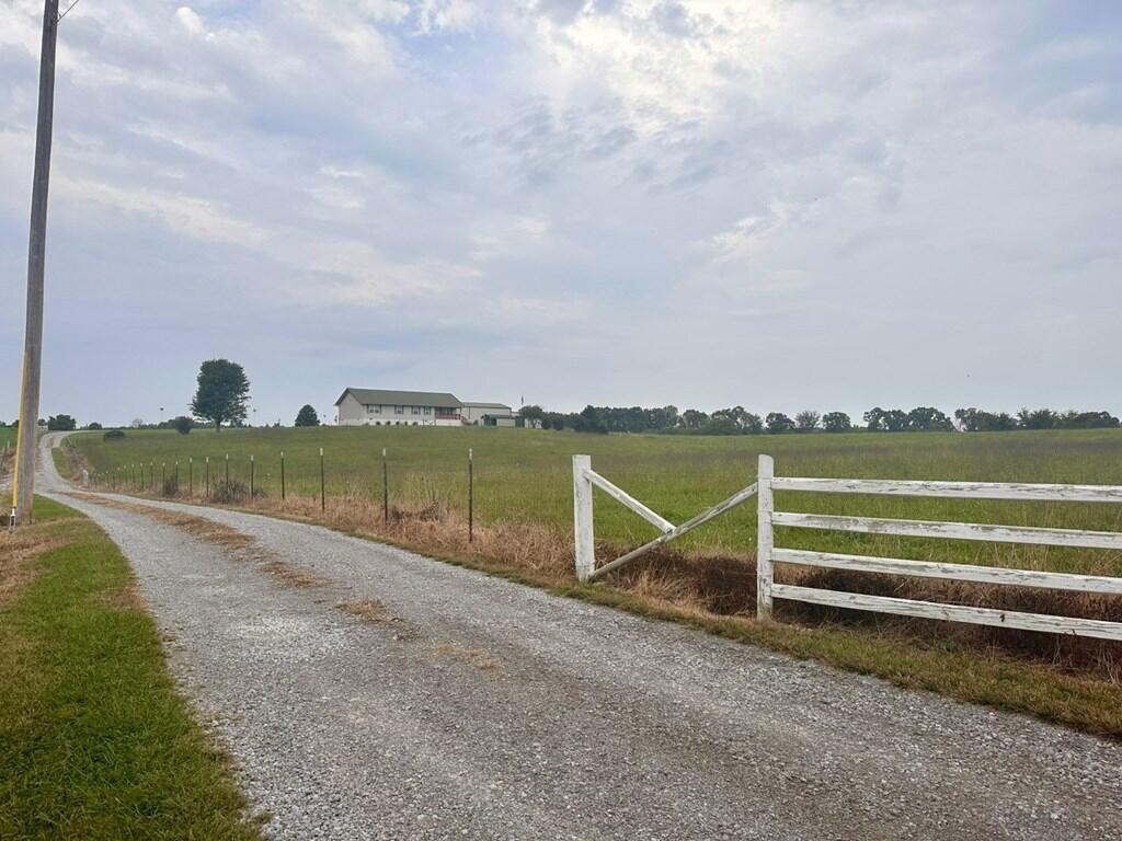 12343 Griffith Road Property Photo 14