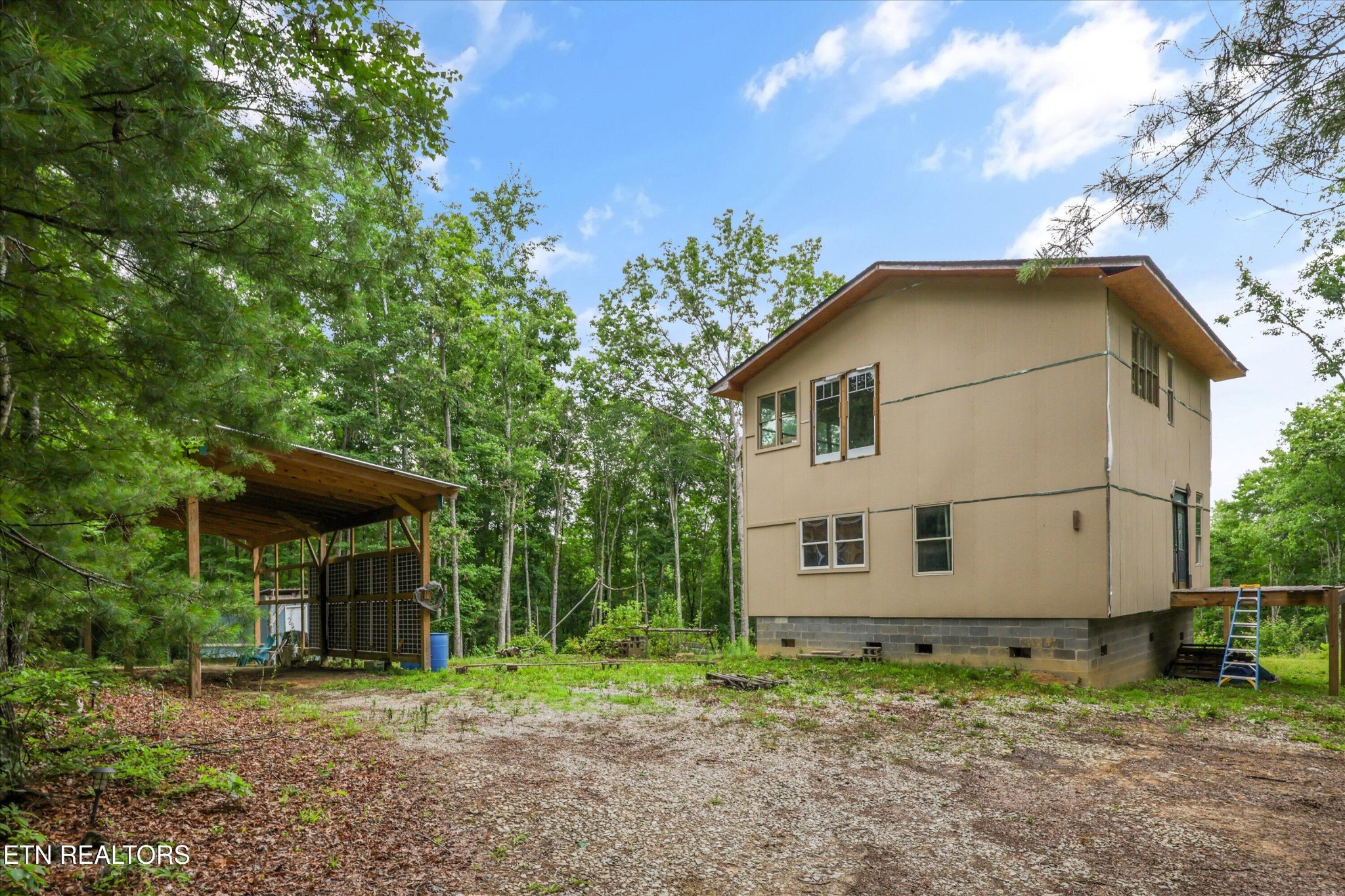 146 Harkle Rd Property Photo 4