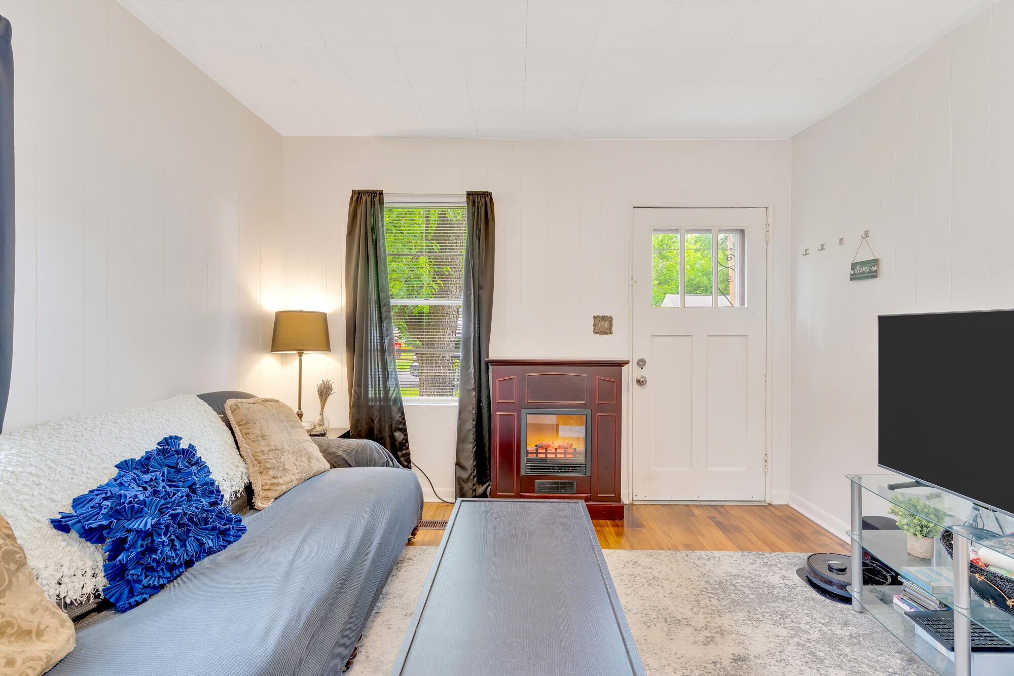 5354 Greenbriar Road Property Photo 3