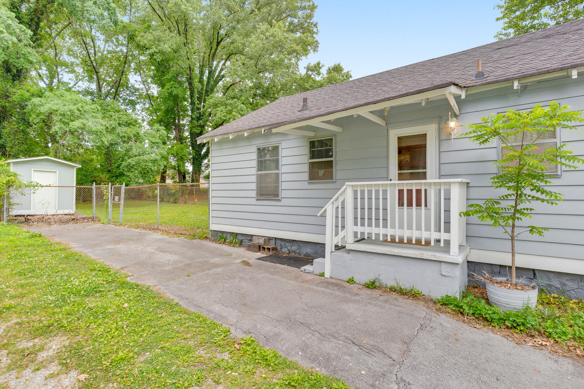 5354 Greenbriar Road Property Photo 16