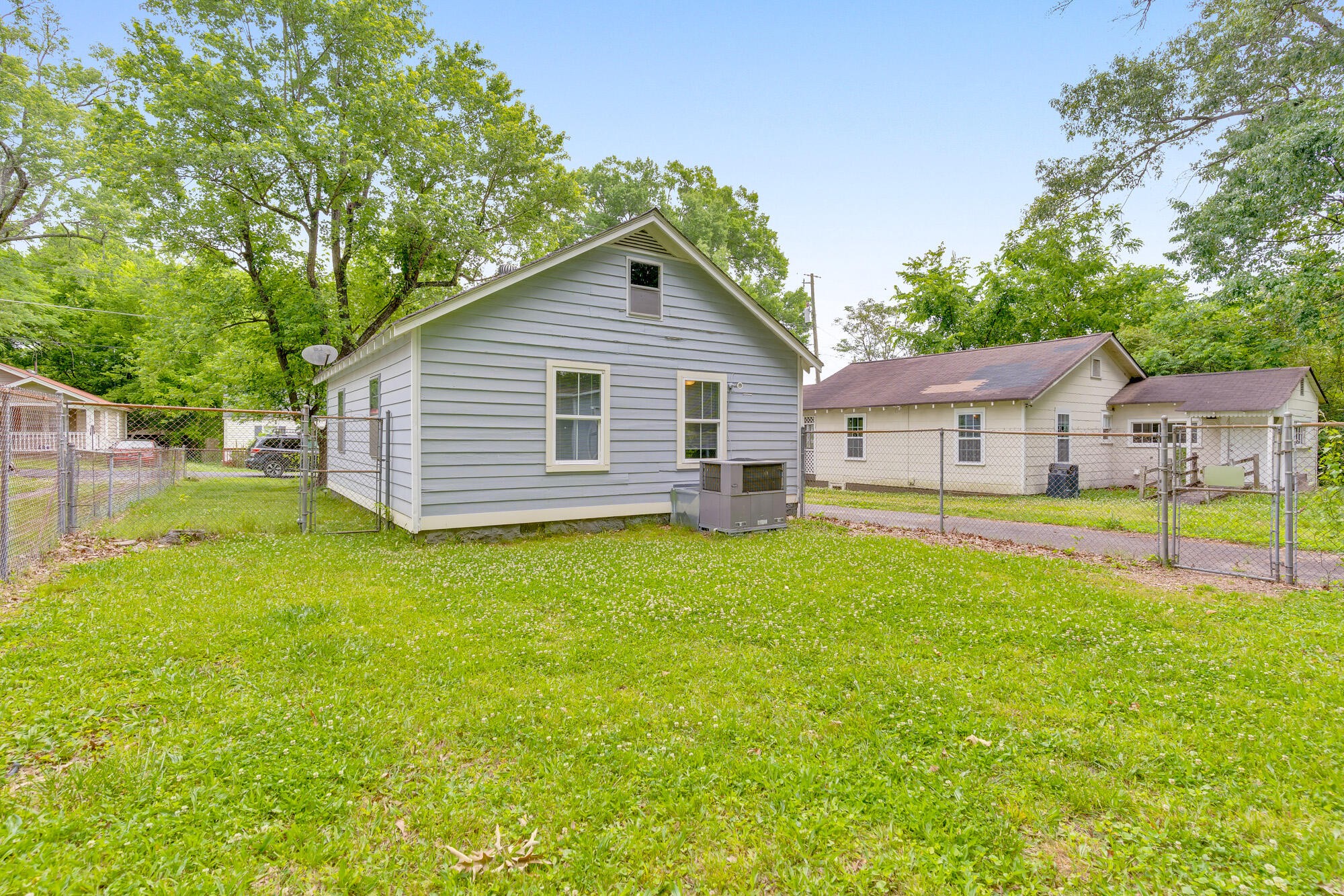 5354 Greenbriar Road Property Photo 20