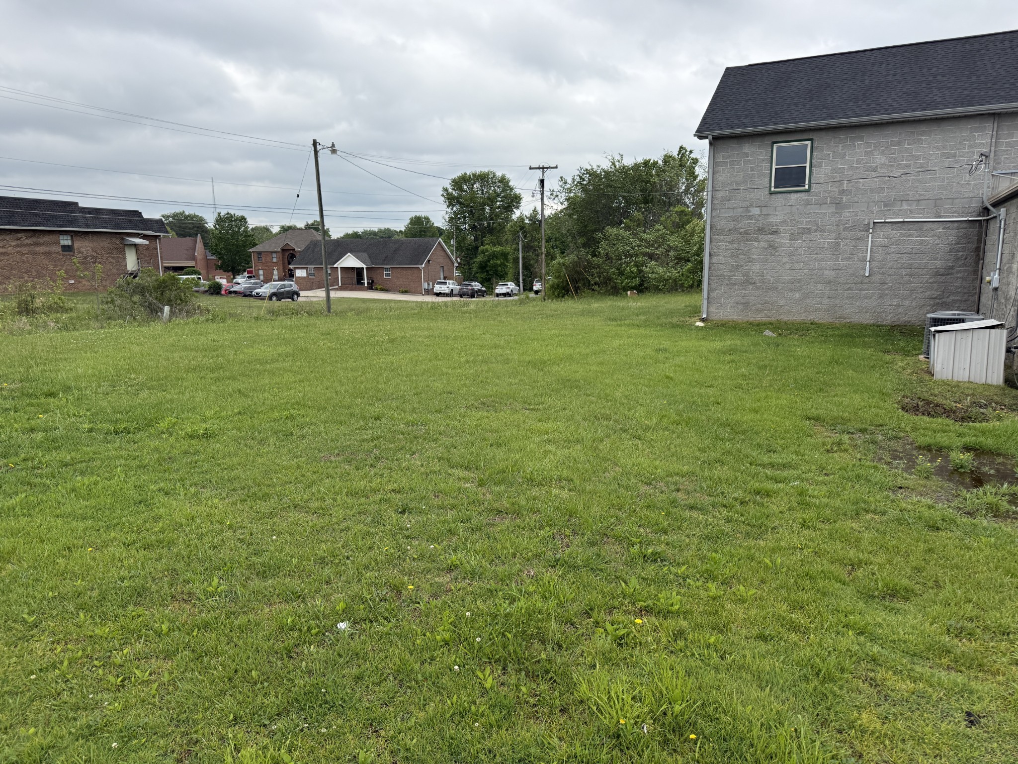 2104 Ruth St Property Photo 16