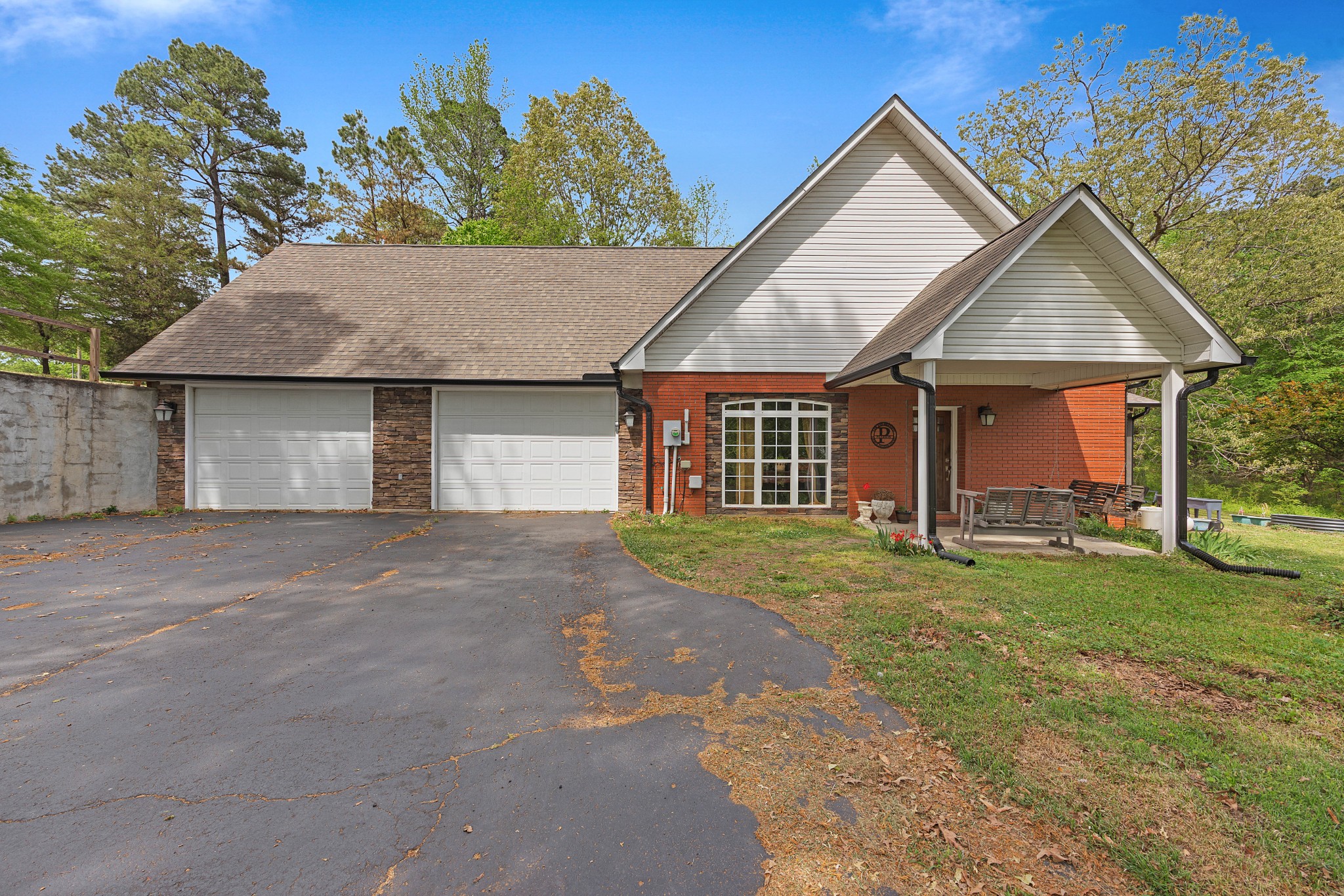 1033 Highway 18 Property Photo 1