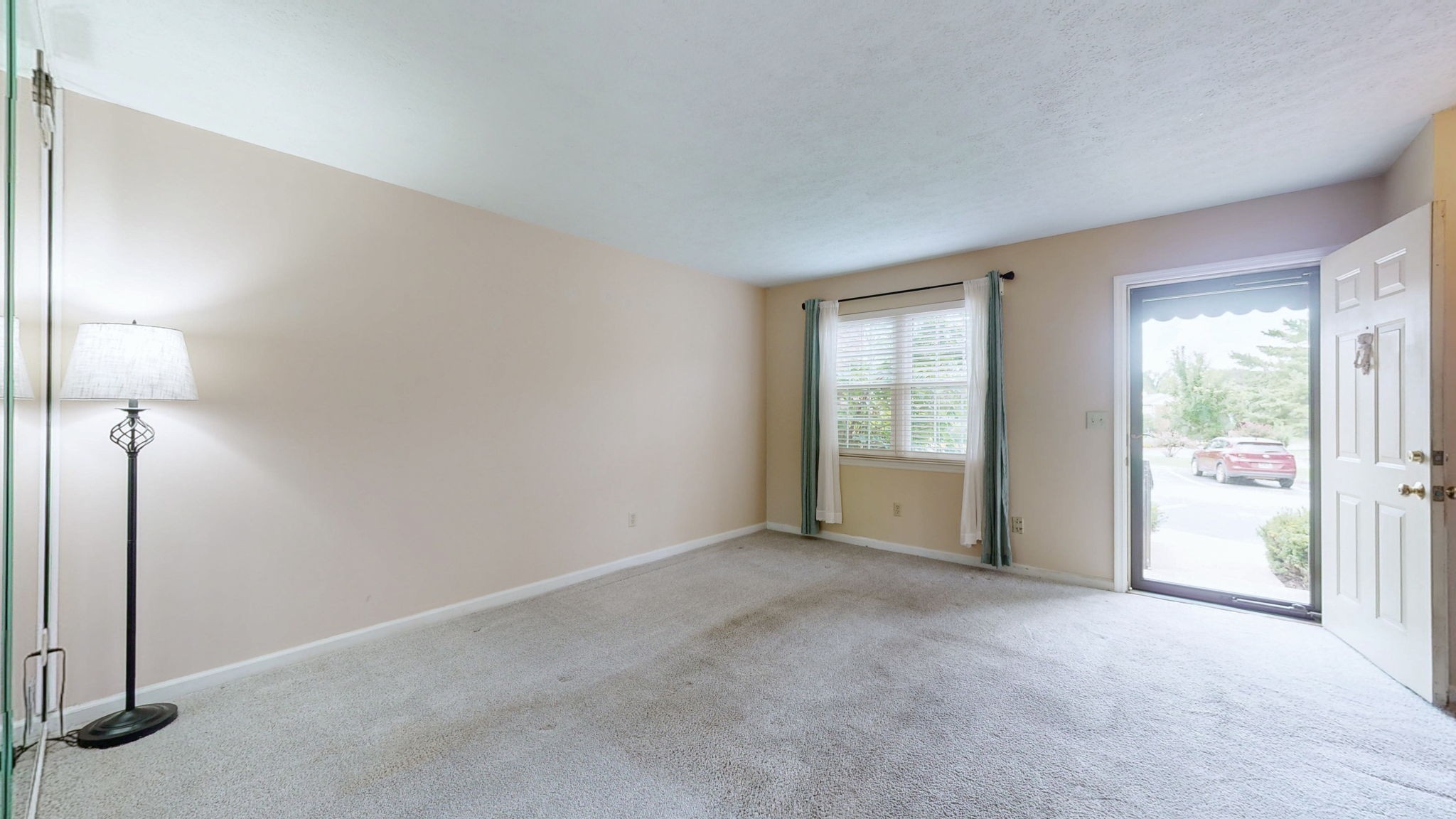 102 Thistle Ln Property Photo 7