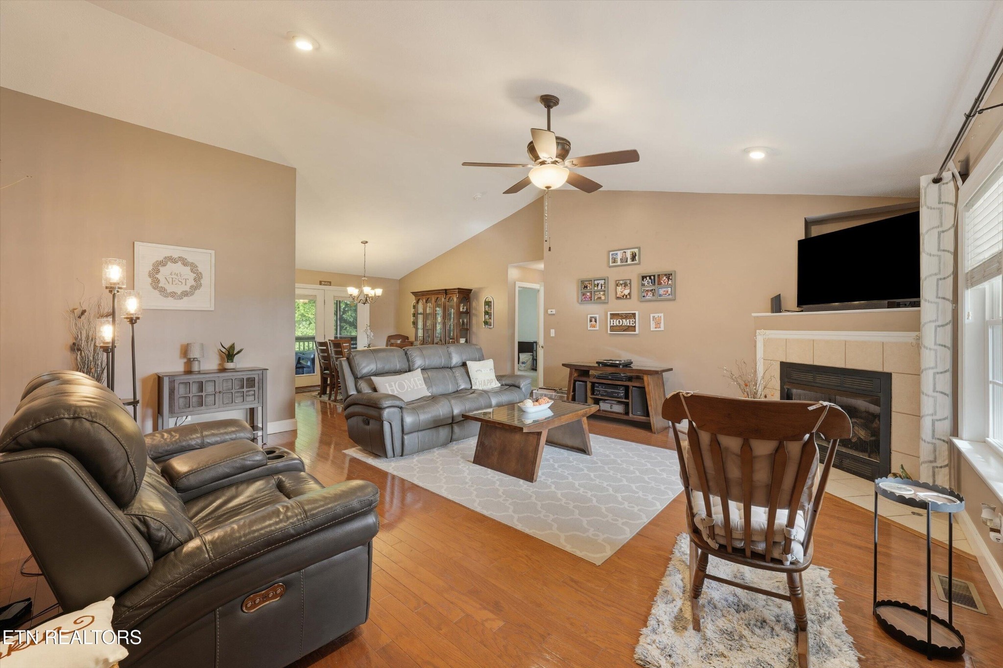 4094 Mountain Vista Rd Property Photo 8