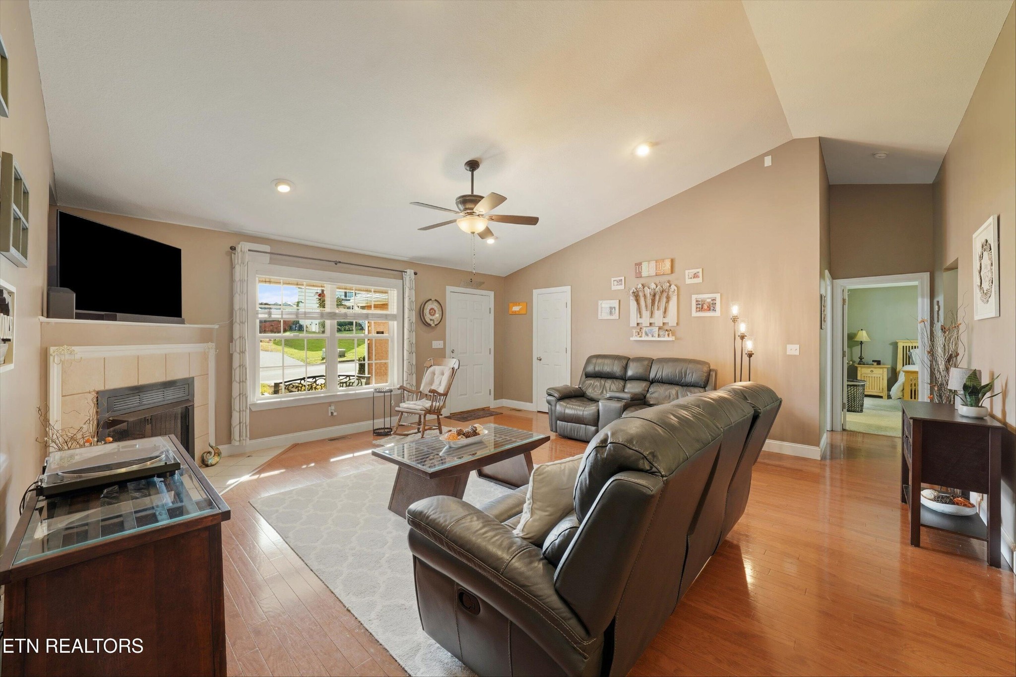 4094 Mountain Vista Rd Property Photo 10