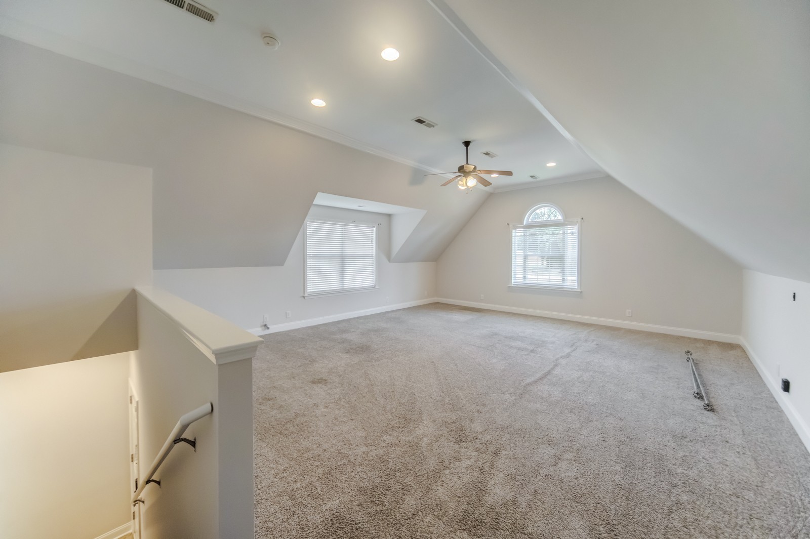 300 Artesa Dr Property Photo 12