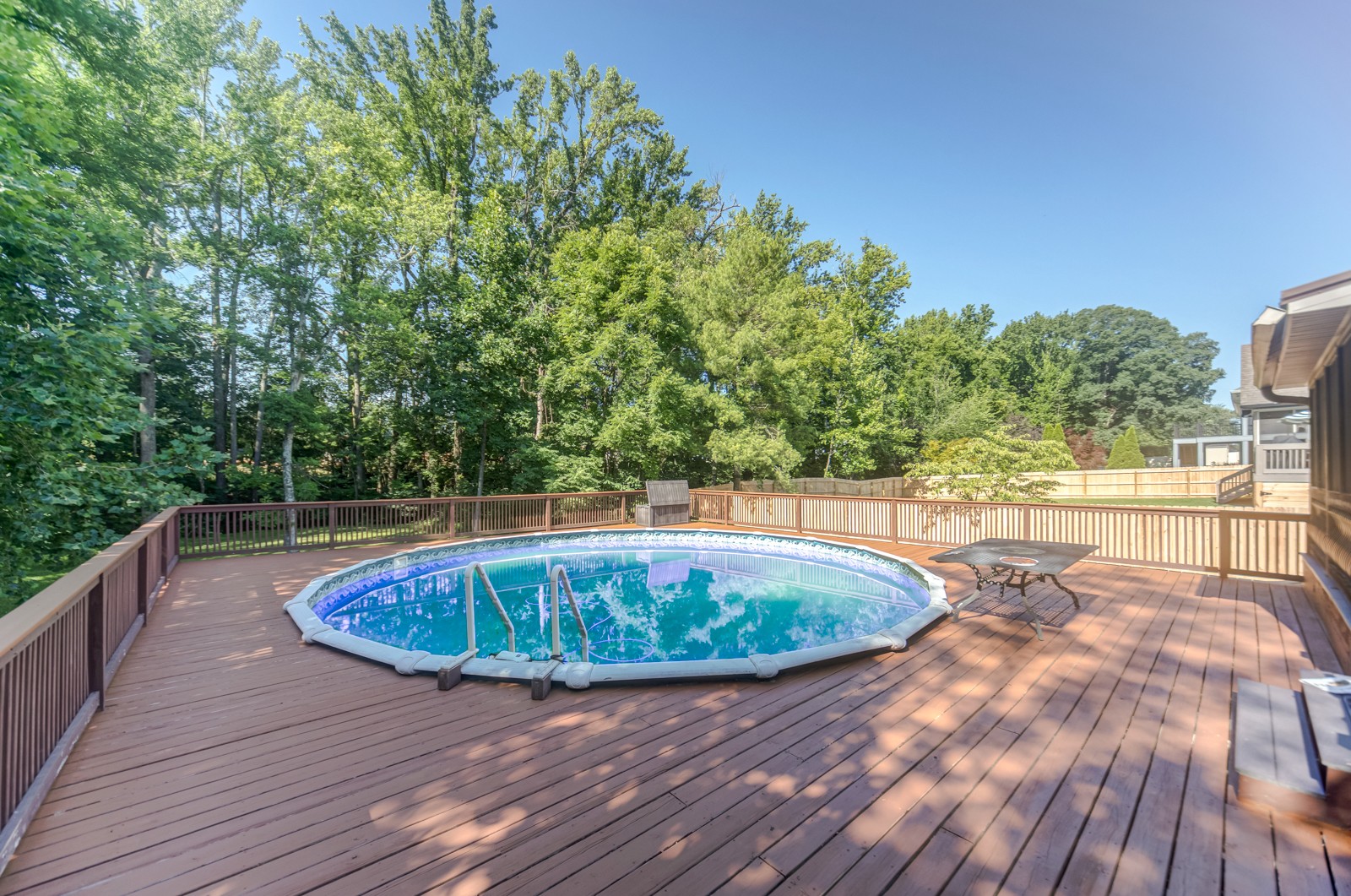 300 Artesa Dr Property Photo 15
