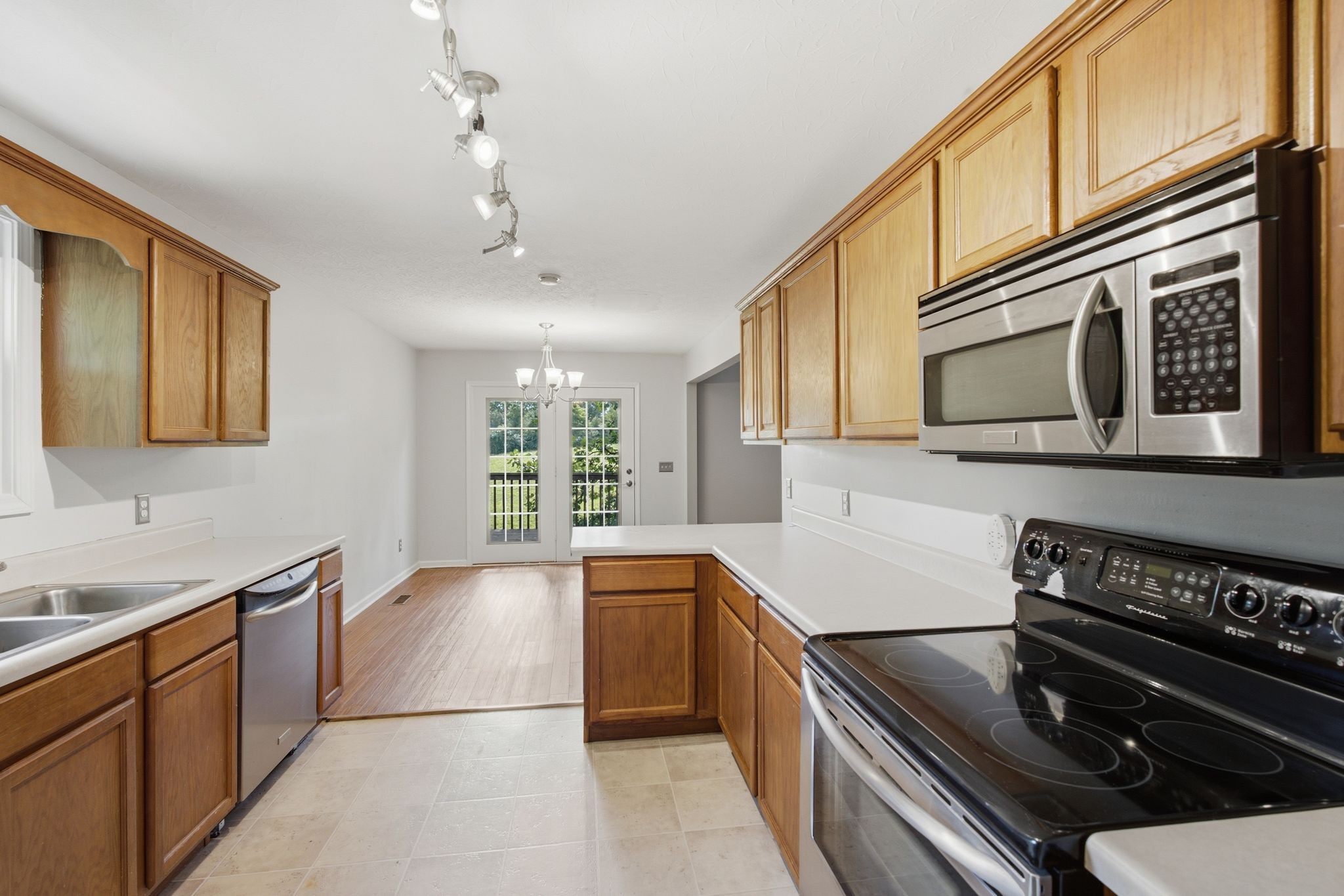 1208 Jason Cir Property Photo 17