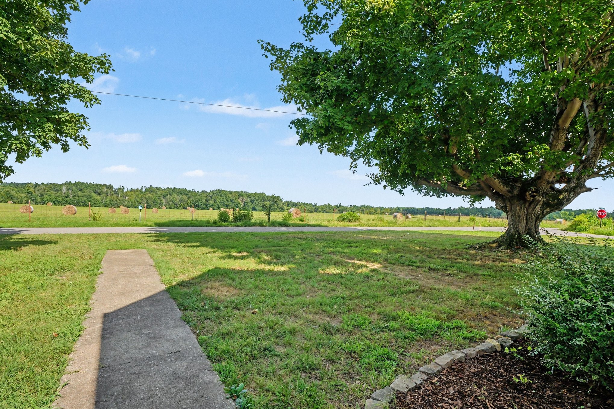 301 Bob Perry Rd Property Photo 3