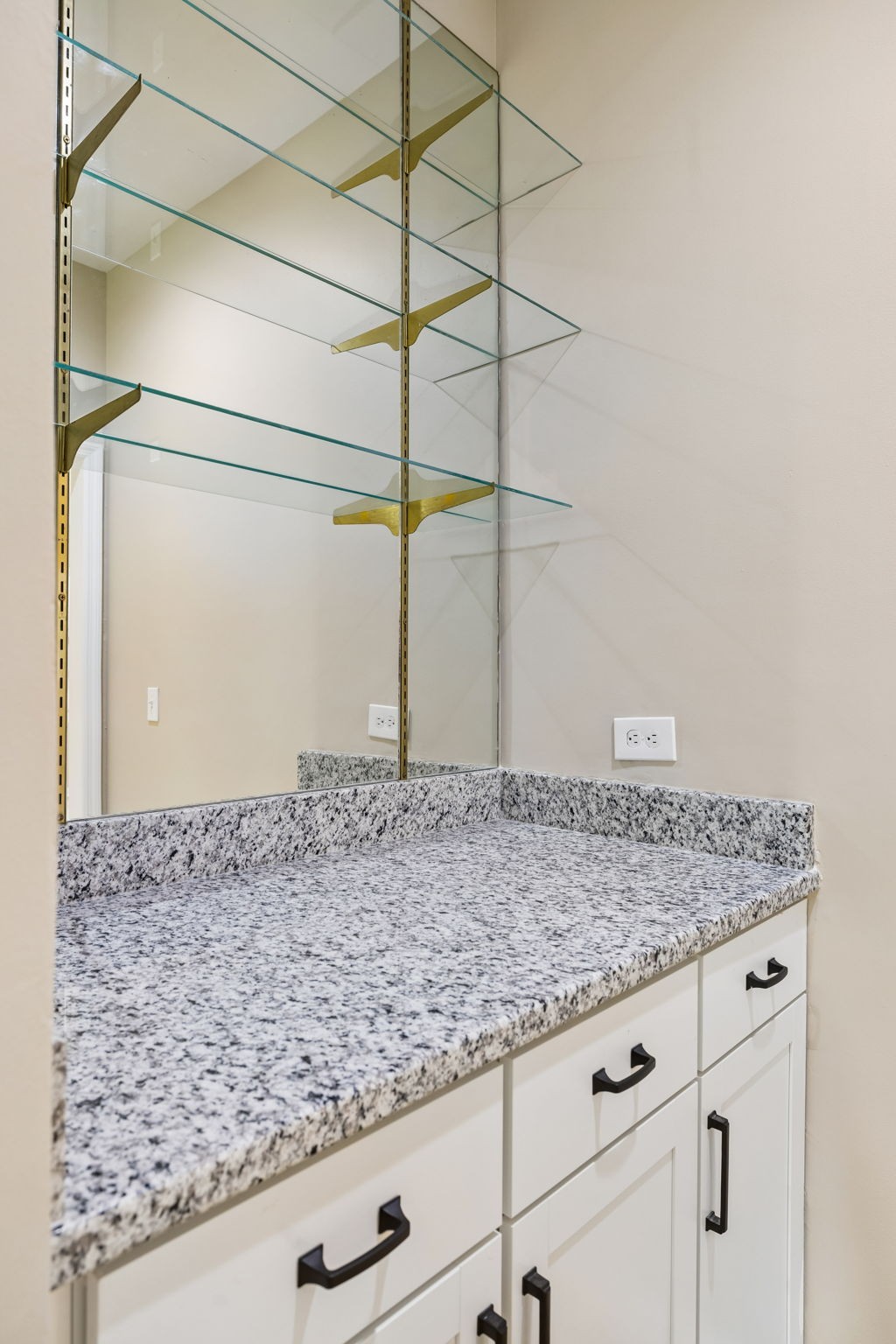 6415 Annandale Cv Property Photo 16
