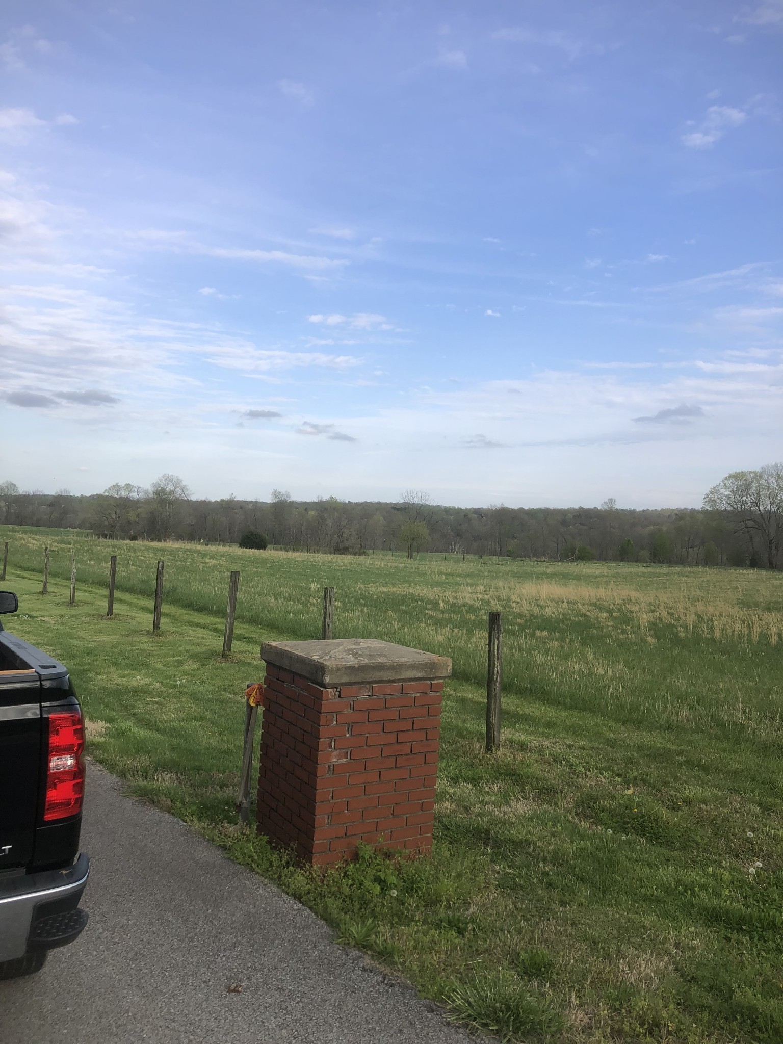 5651 Highway 48 Property Photo 1