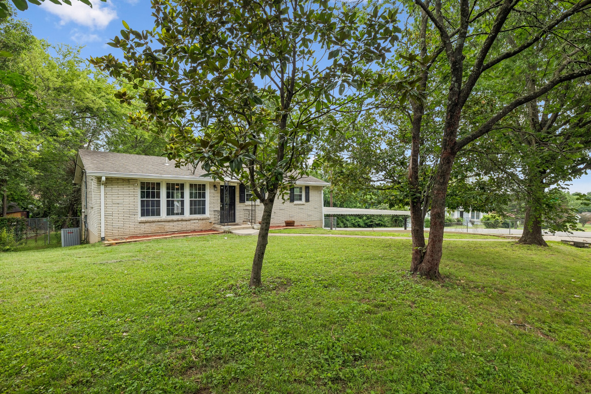 225 Bonnafield Dr Property Photo 2
