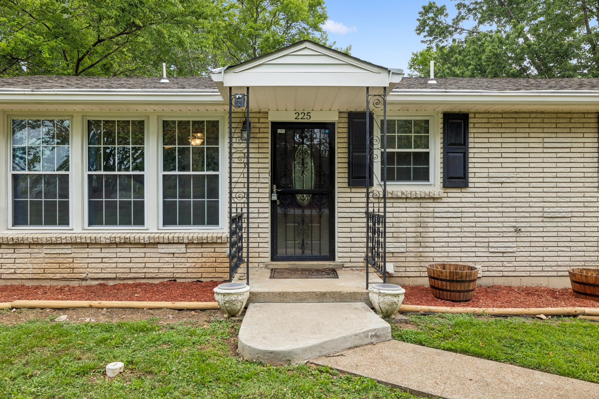 225 Bonnafield Dr Property Photo 4