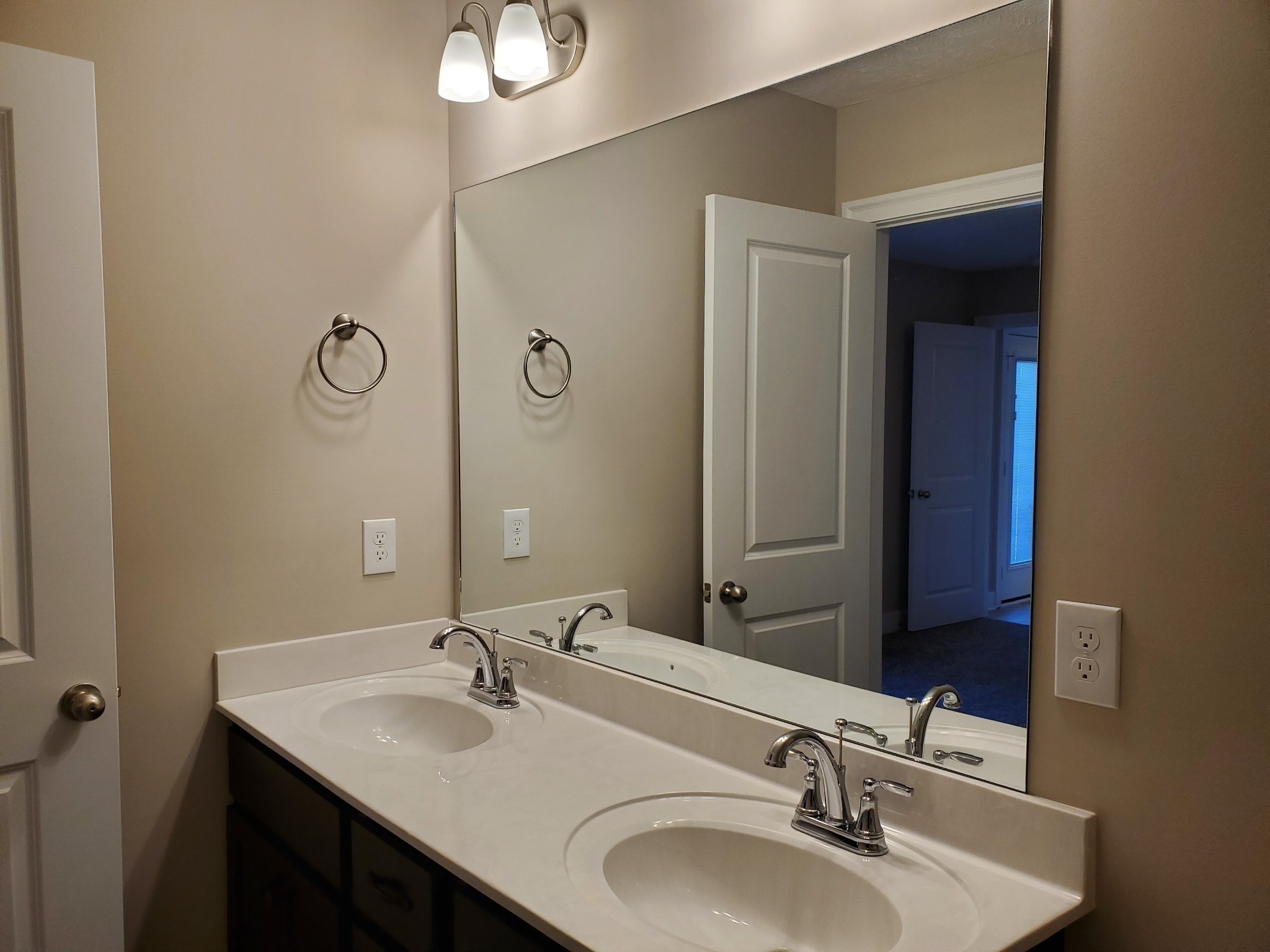 3009 Upstream Road Property Photo 14