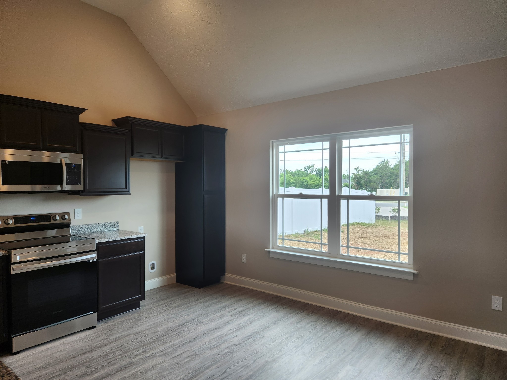 3009 Upstream Road Property Photo 16