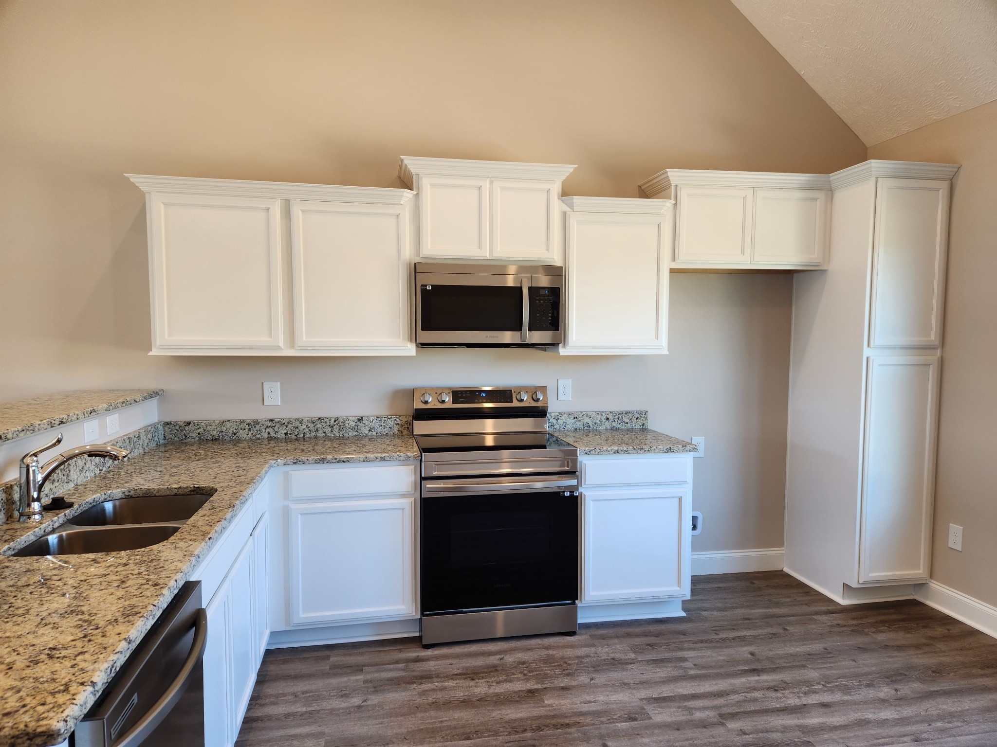 3009 Upstream Road Property Photo 41