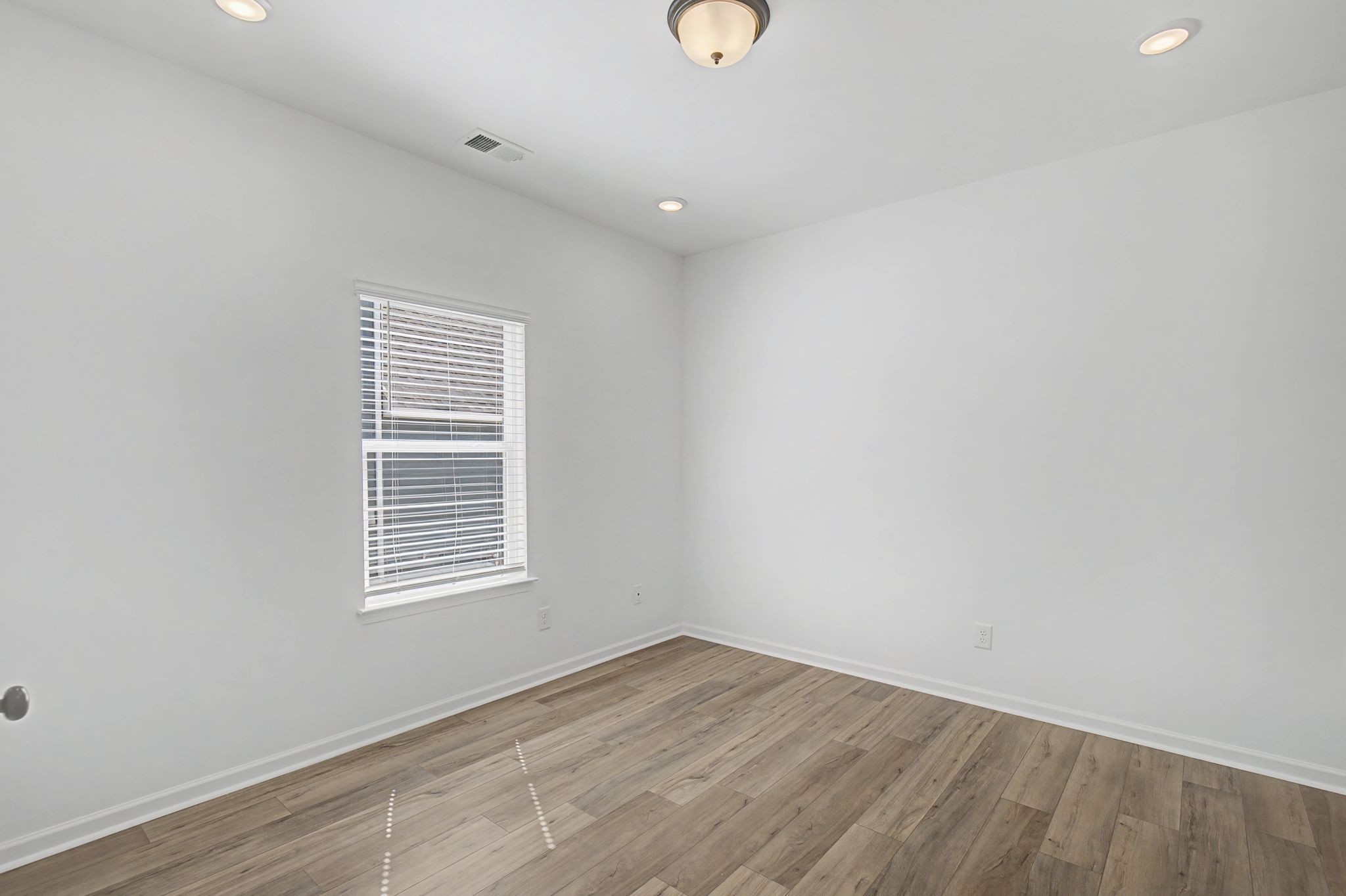 405 Blackjack Oak Ct Property Photo 13