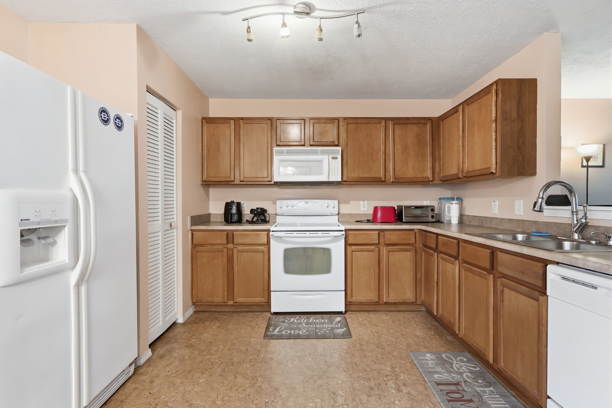 5521 Cedar Ash Xing Property Photo 8