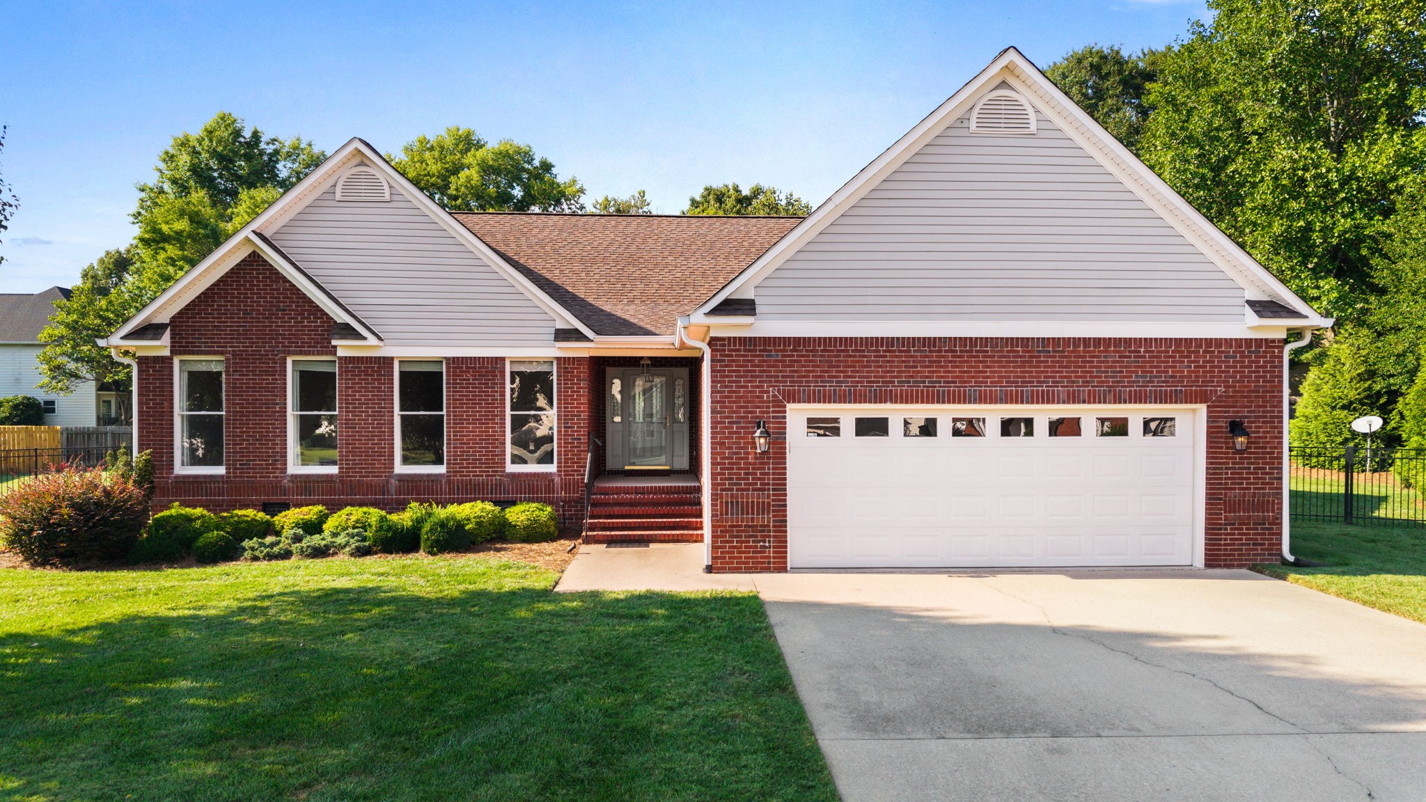 121 Park Creek Drive, NW