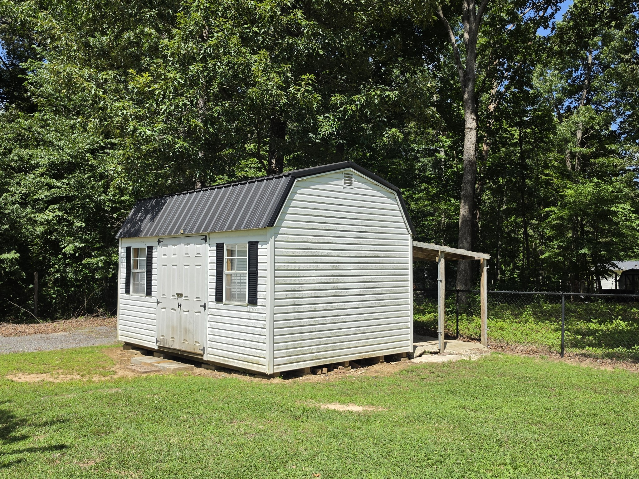 1361 Lakeshore Dr Property Photo 18
