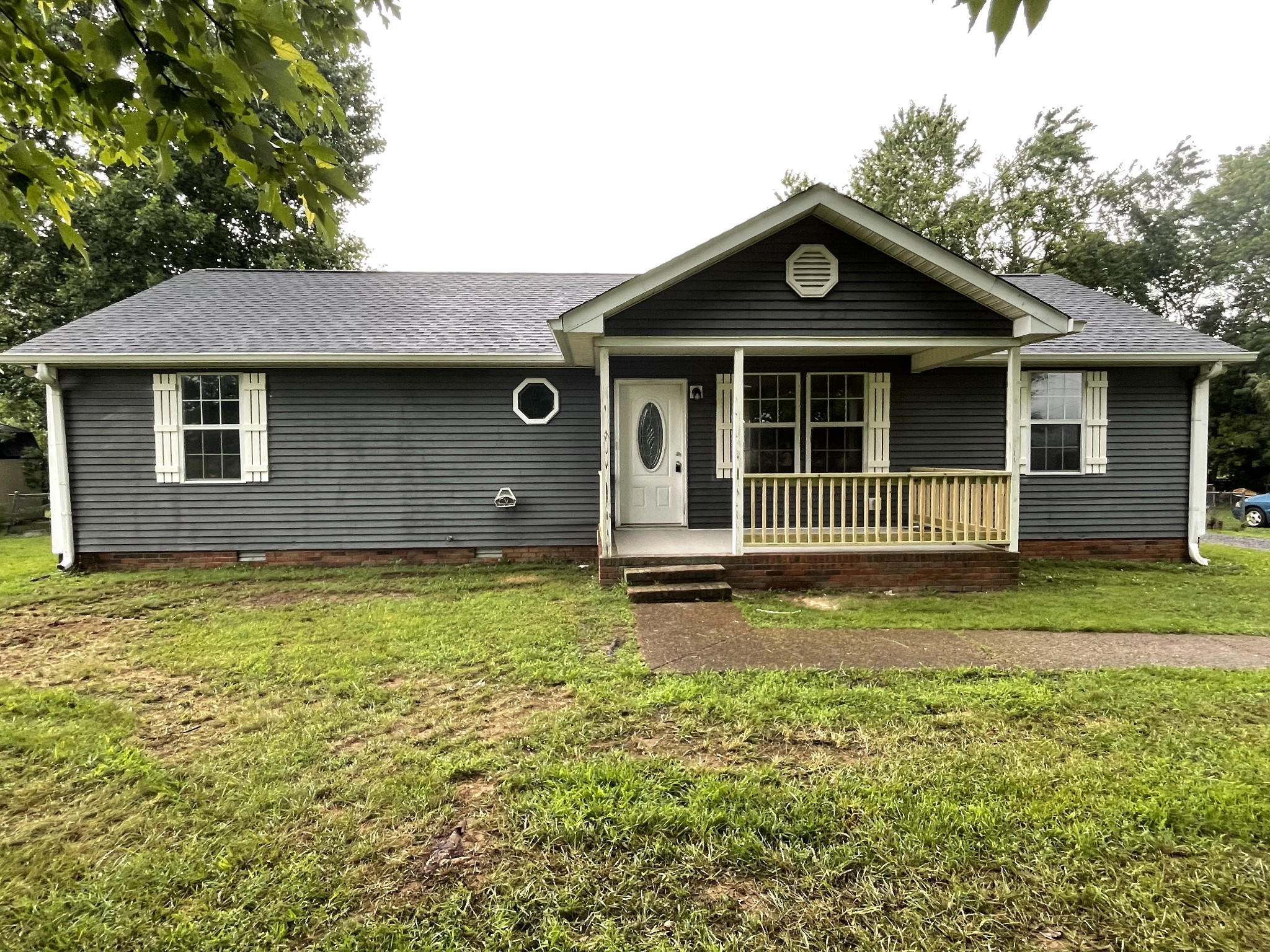 641 Airport Rd Property Photo 1