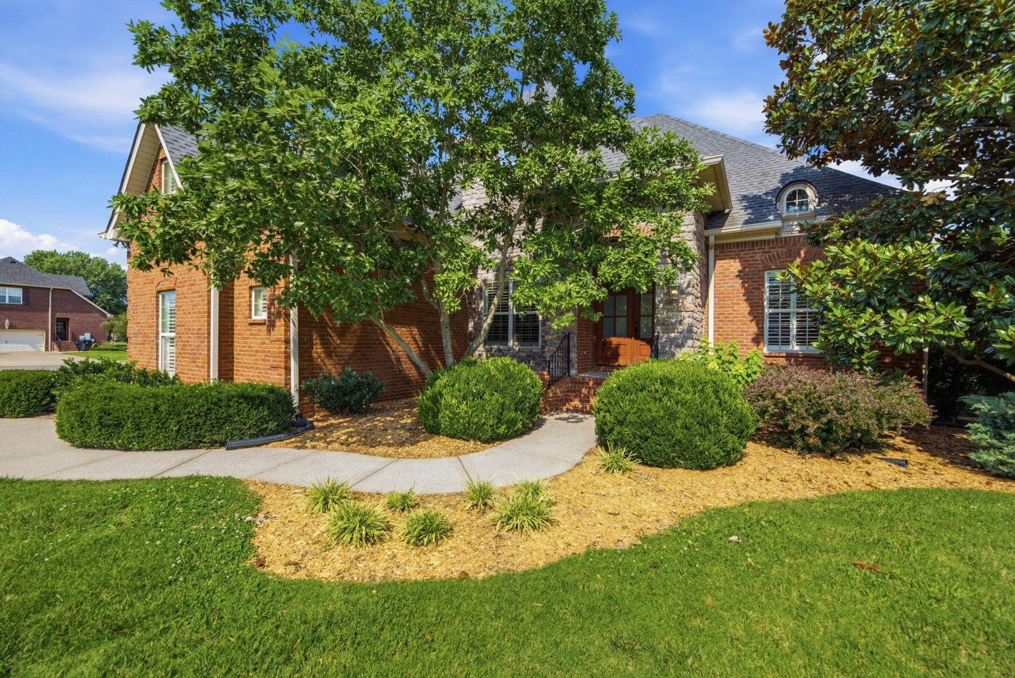 2926 Frank Robinson Dr