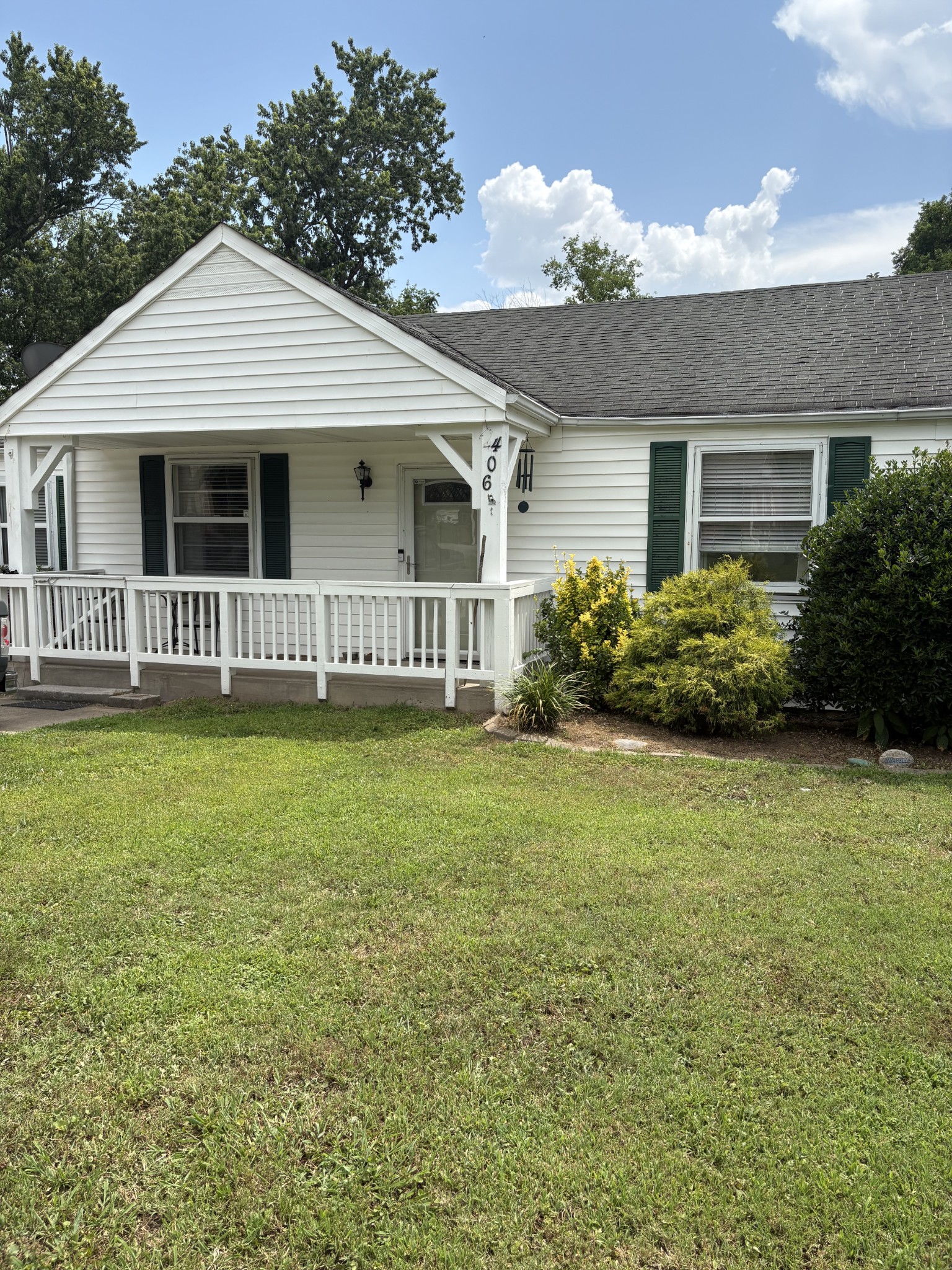 406 Cottonwood Dr Property Photo 1