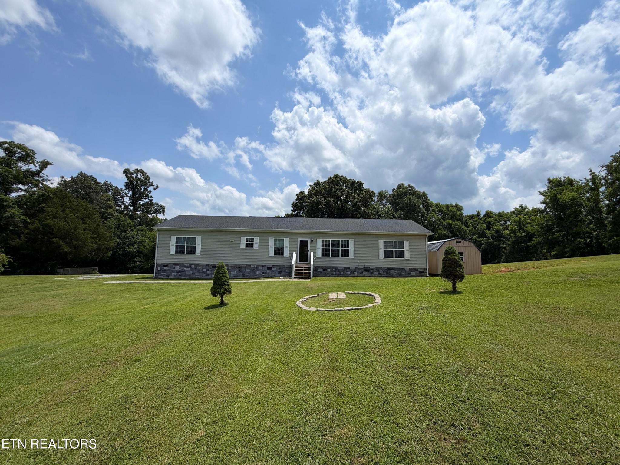 1930 Sail Rd Property Photo 2