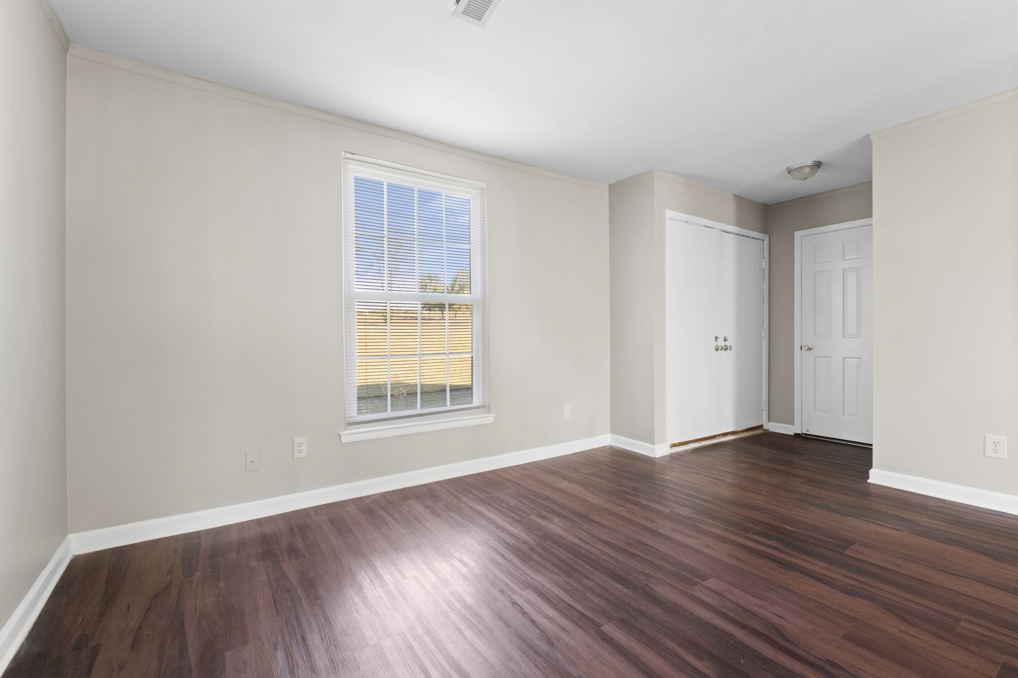 1301 Neelys Bend Rd Property Photo 8