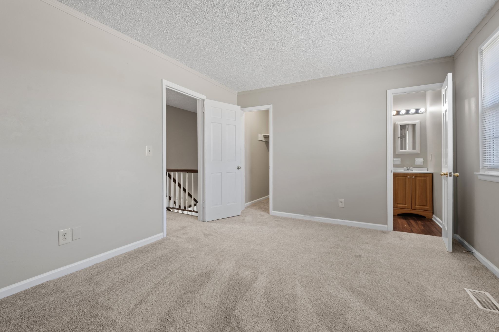 1301 Neelys Bend Rd Property Photo 16