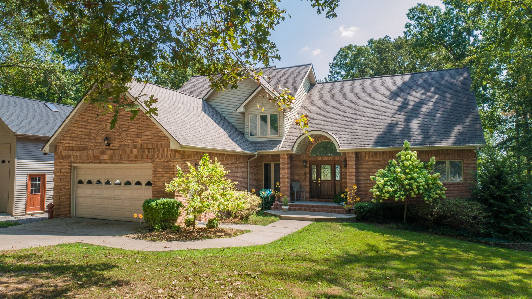 81 Woodridge Ln Property Photo 1