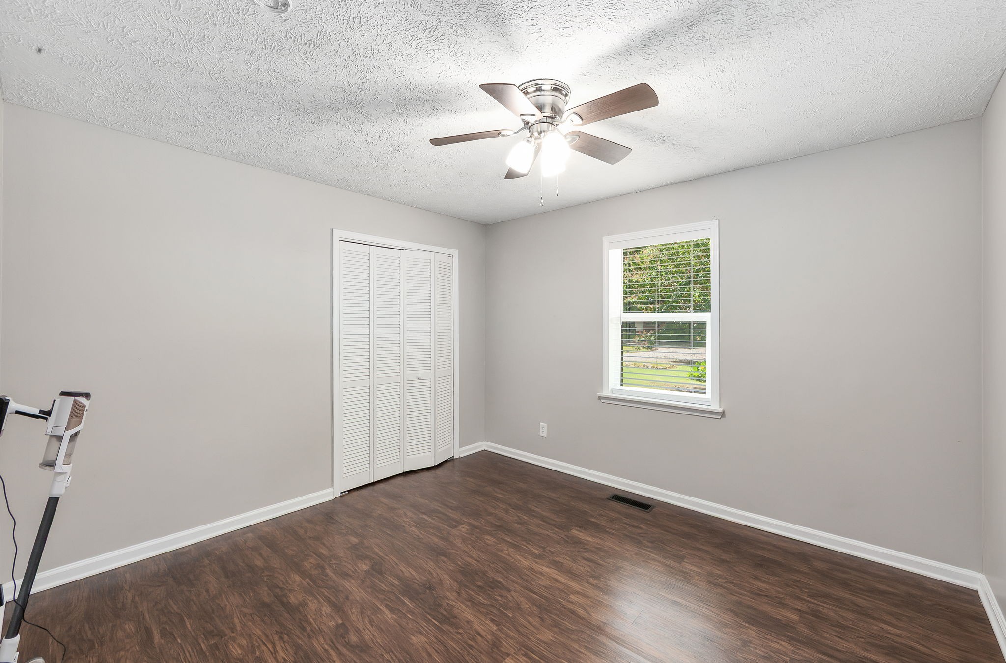 5169 Mckellar St Property Photo 17