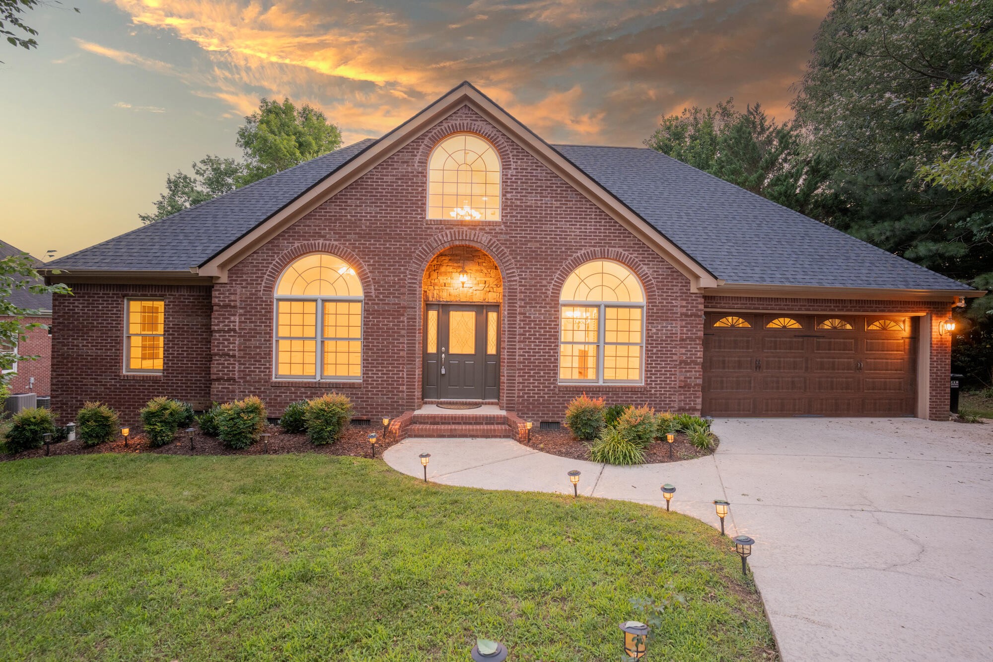 9237 Leaf Brook Lane Property Photo 2