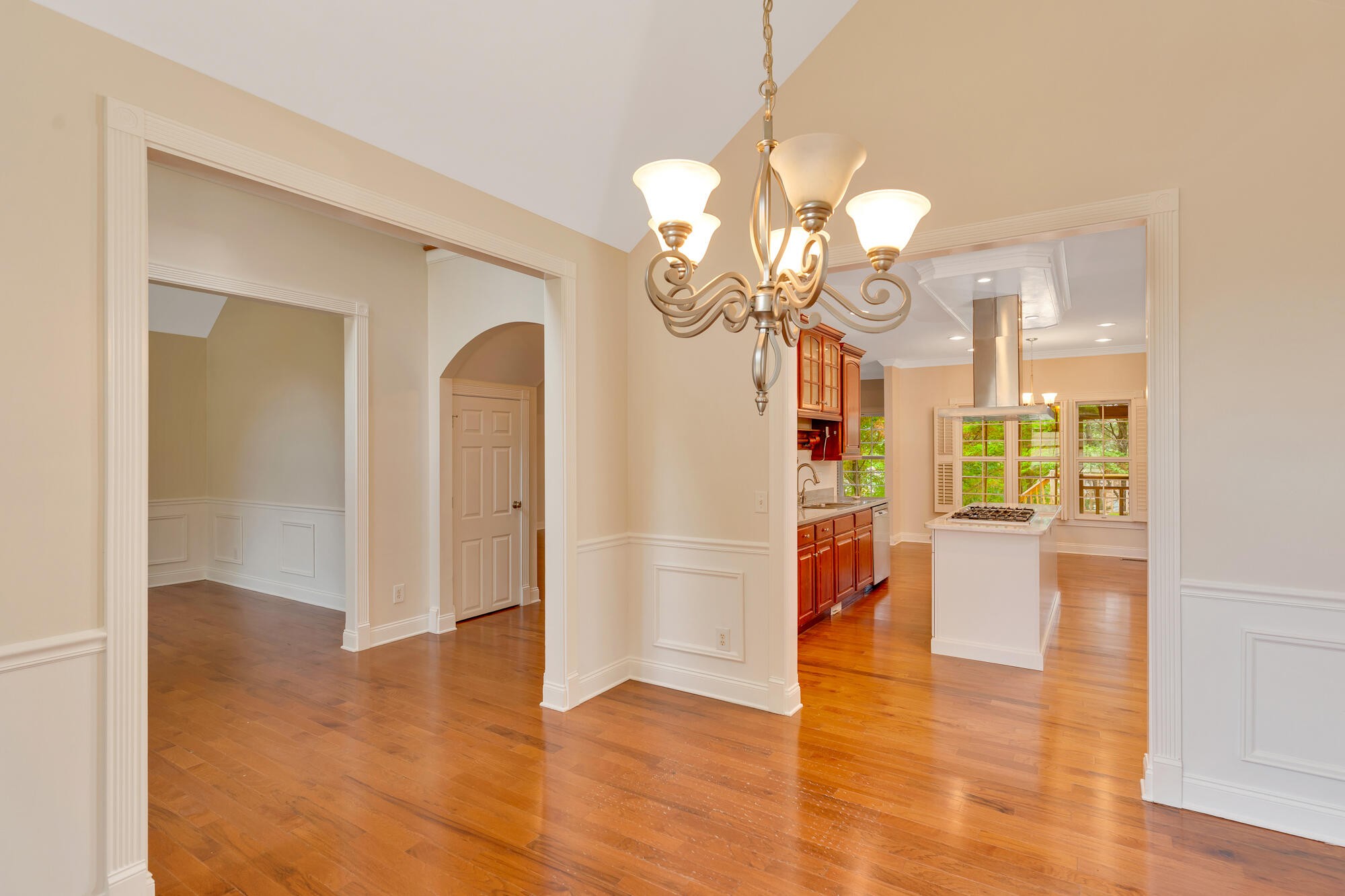 9237 Leaf Brook Lane Property Photo 7