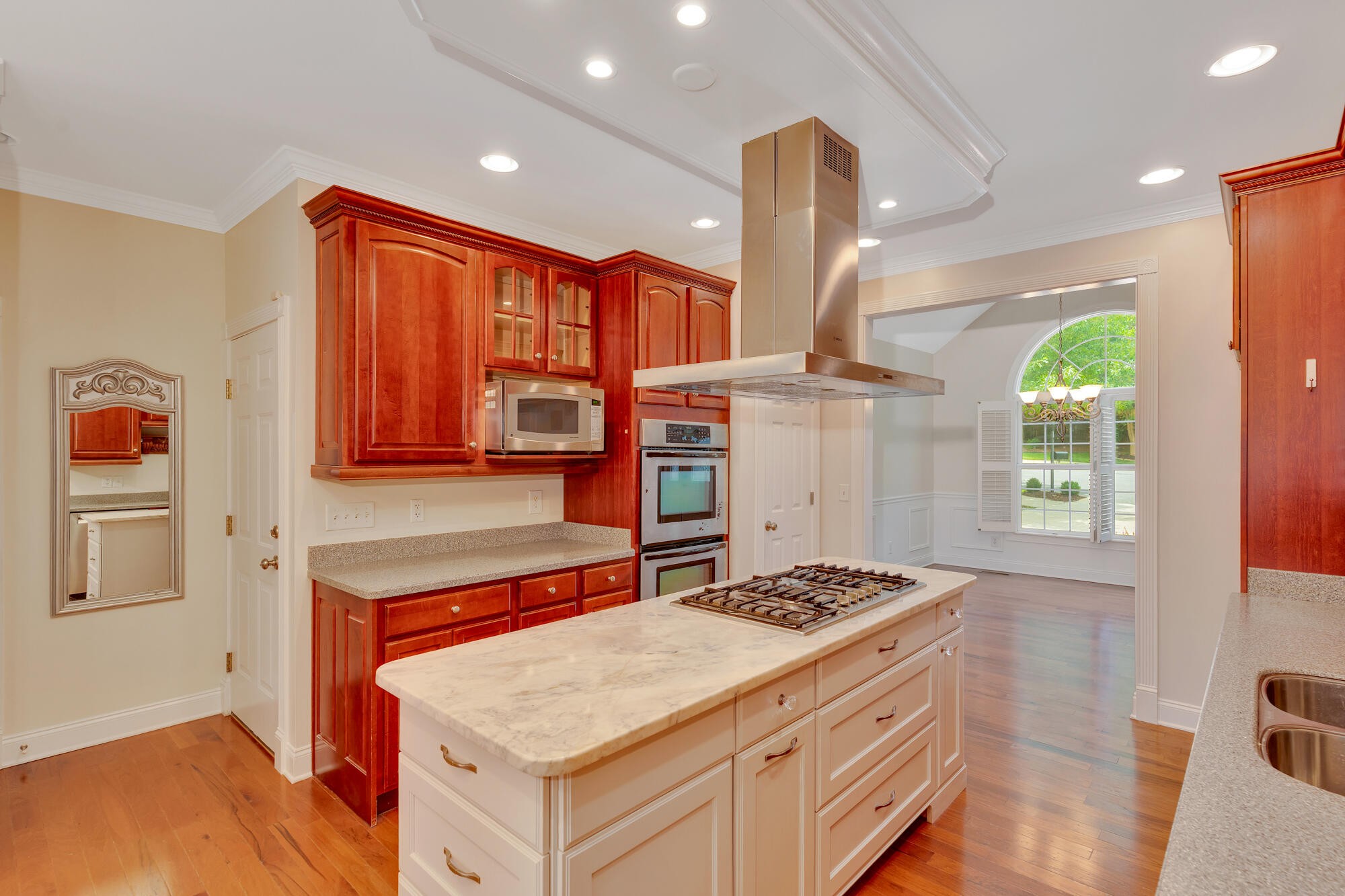 9237 Leaf Brook Lane Property Photo 12