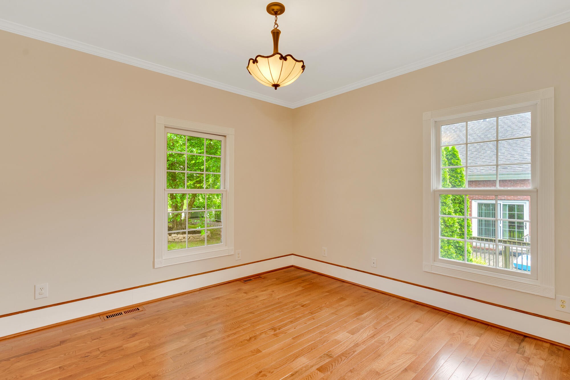 9237 Leaf Brook Lane Property Photo 23