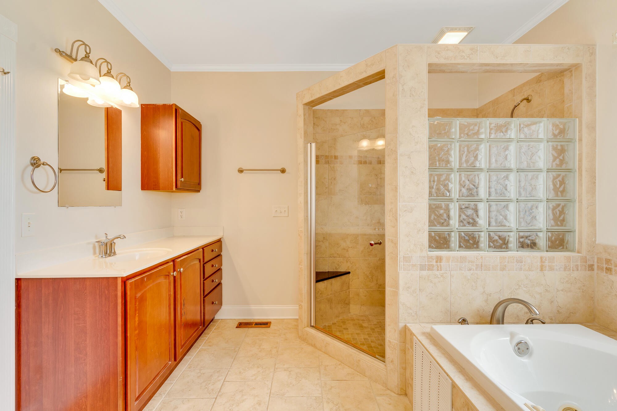 9237 Leaf Brook Lane Property Photo 31