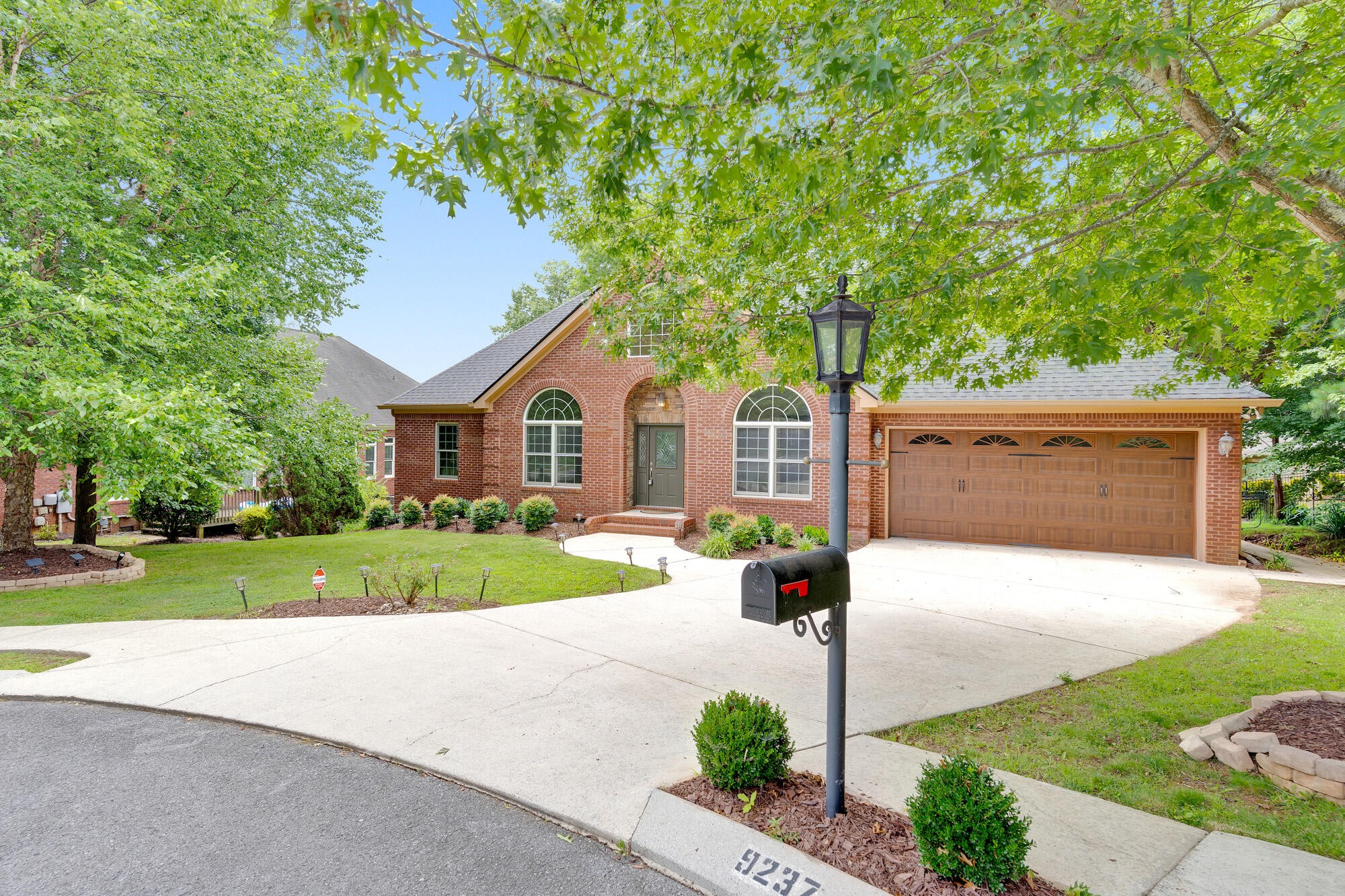 9237 Leaf Brook Lane Property Photo 46