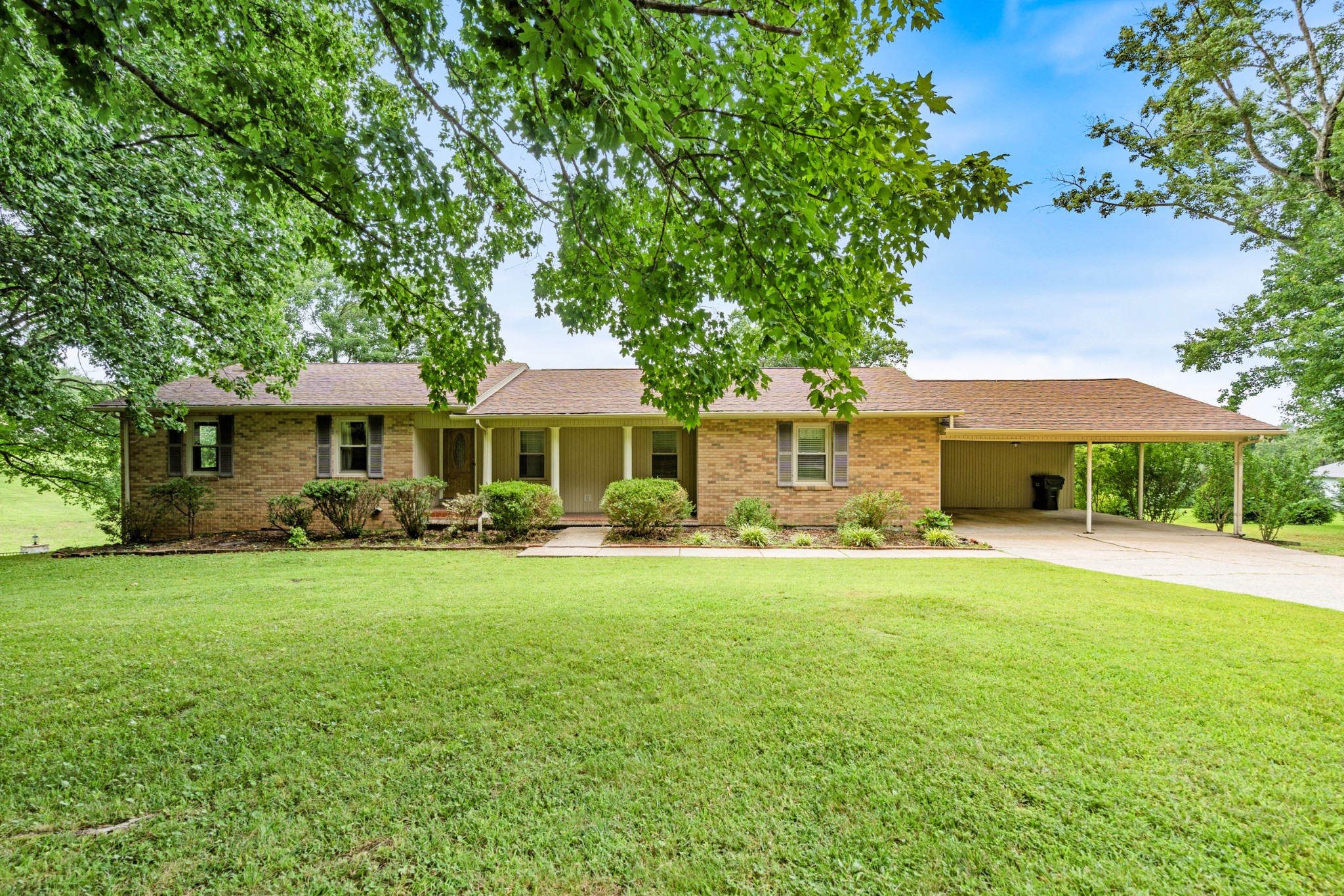 2054 Ridgecrest Cir