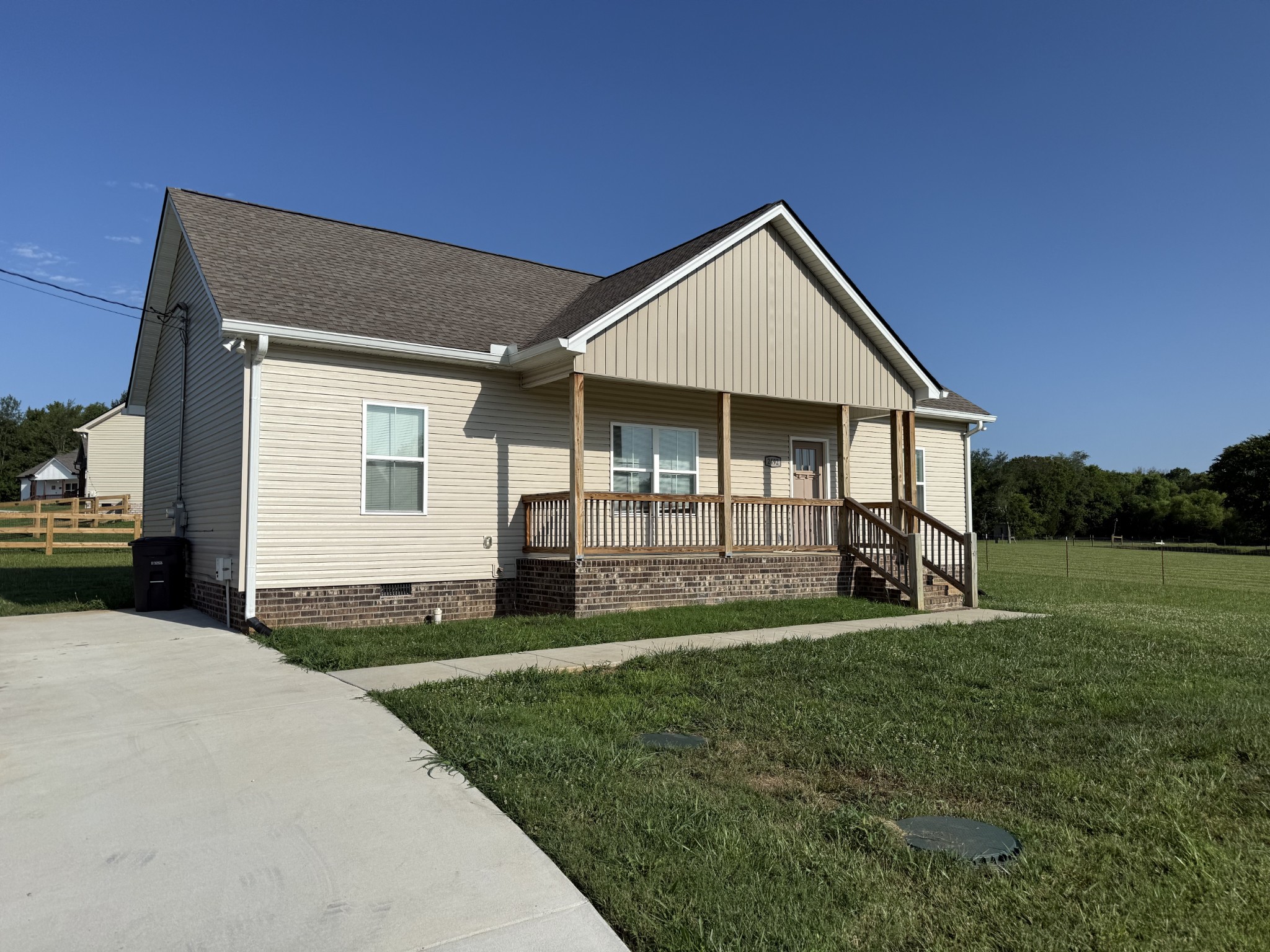 2492 Jason Dr Property Photo 1