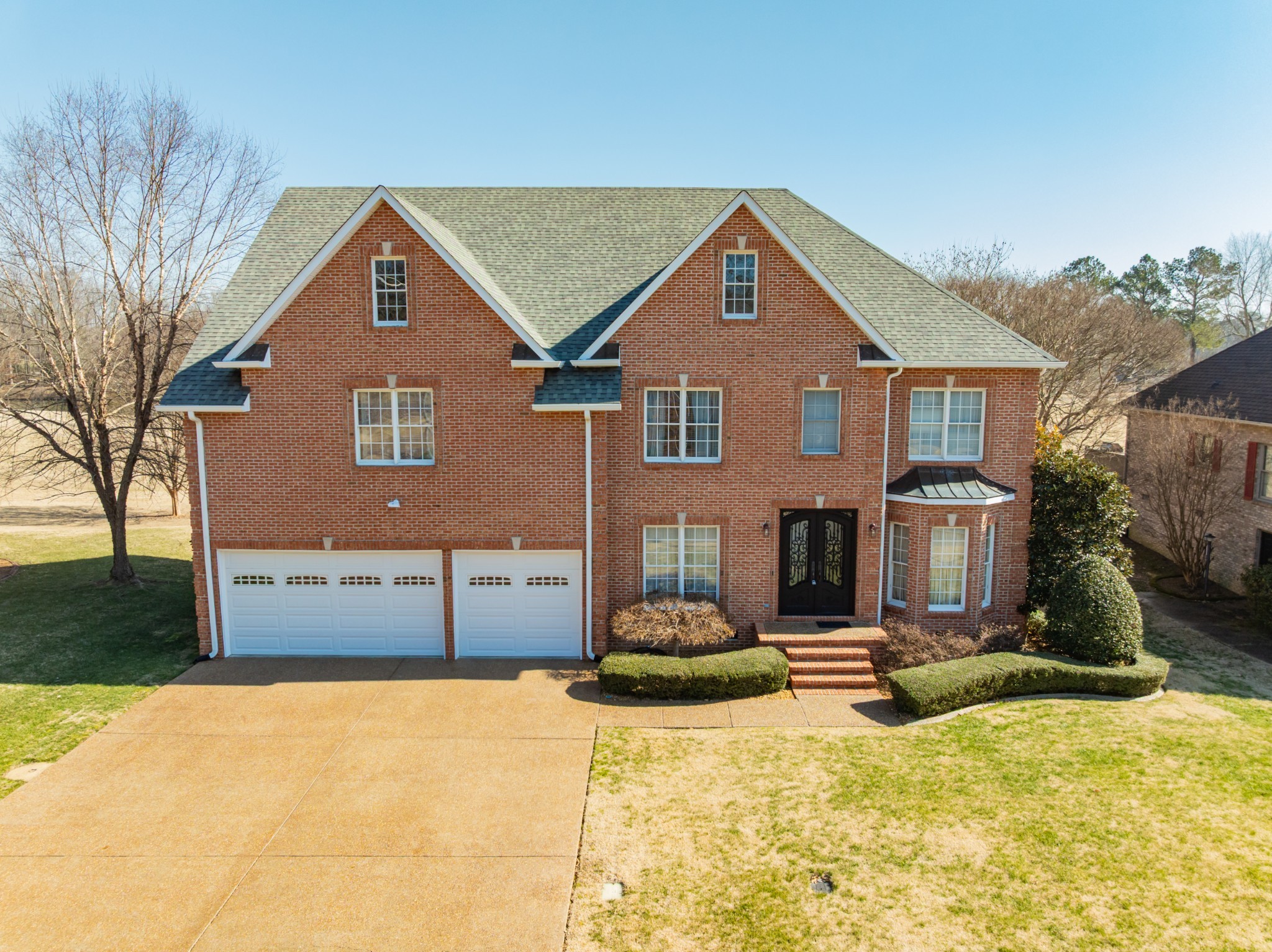 114 Courtside Ln Property Photo 1