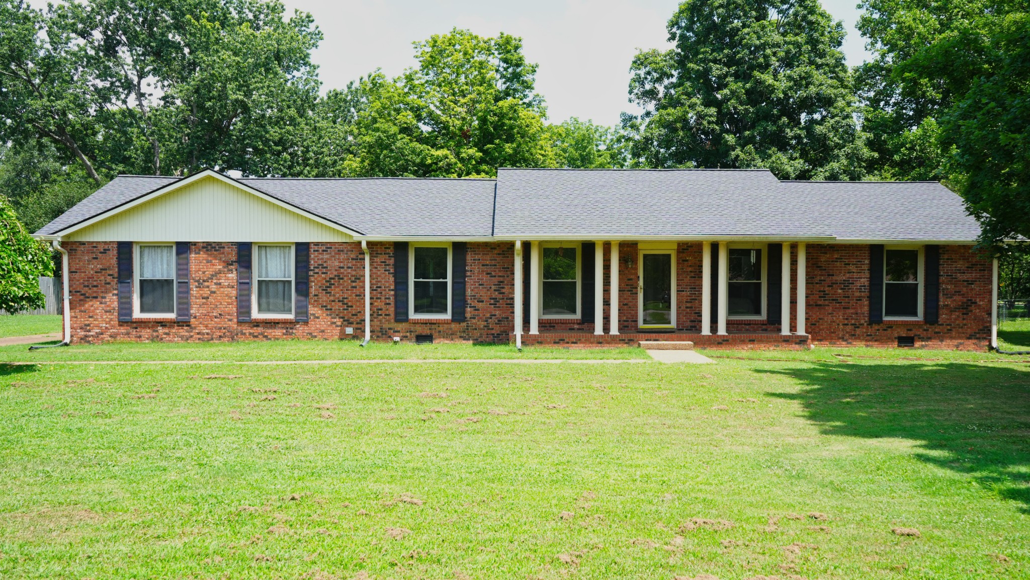 858 Moreland Dr Property Photo 4