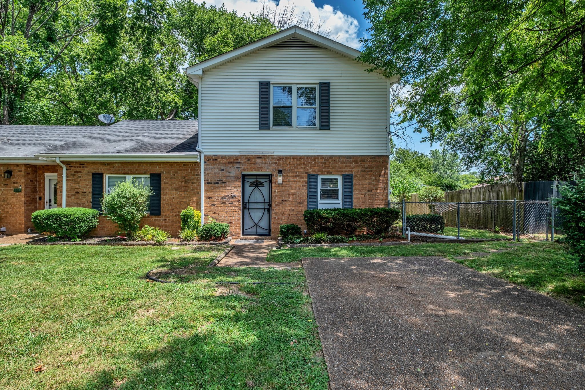 226 Macfie Dr Property Photo 1