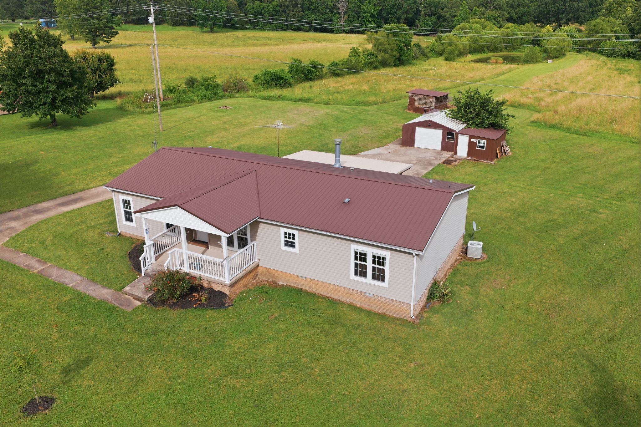 2594 Sylvia Rd Property Photo 1