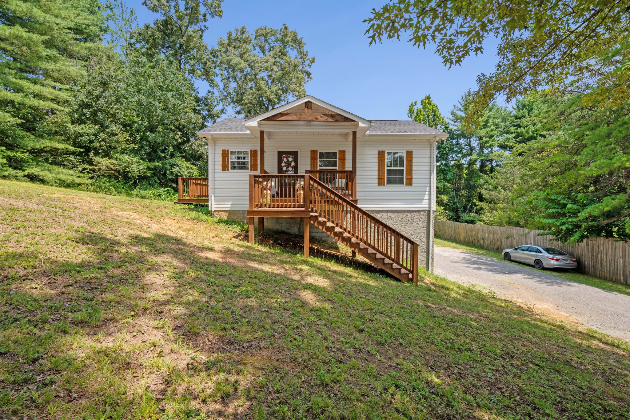 795 Lowery Ln Property Photo 1